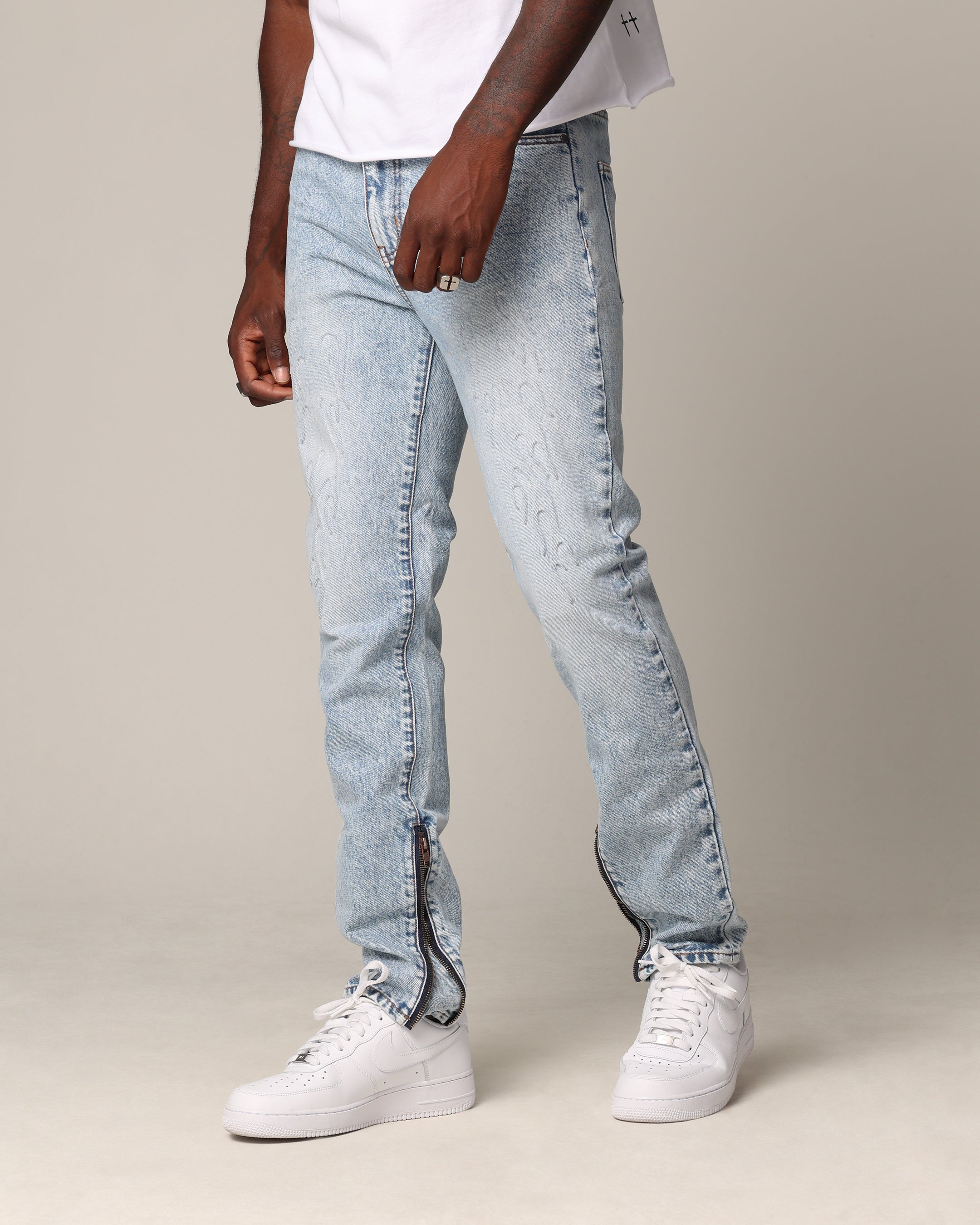 {product_title} - {shop_name}