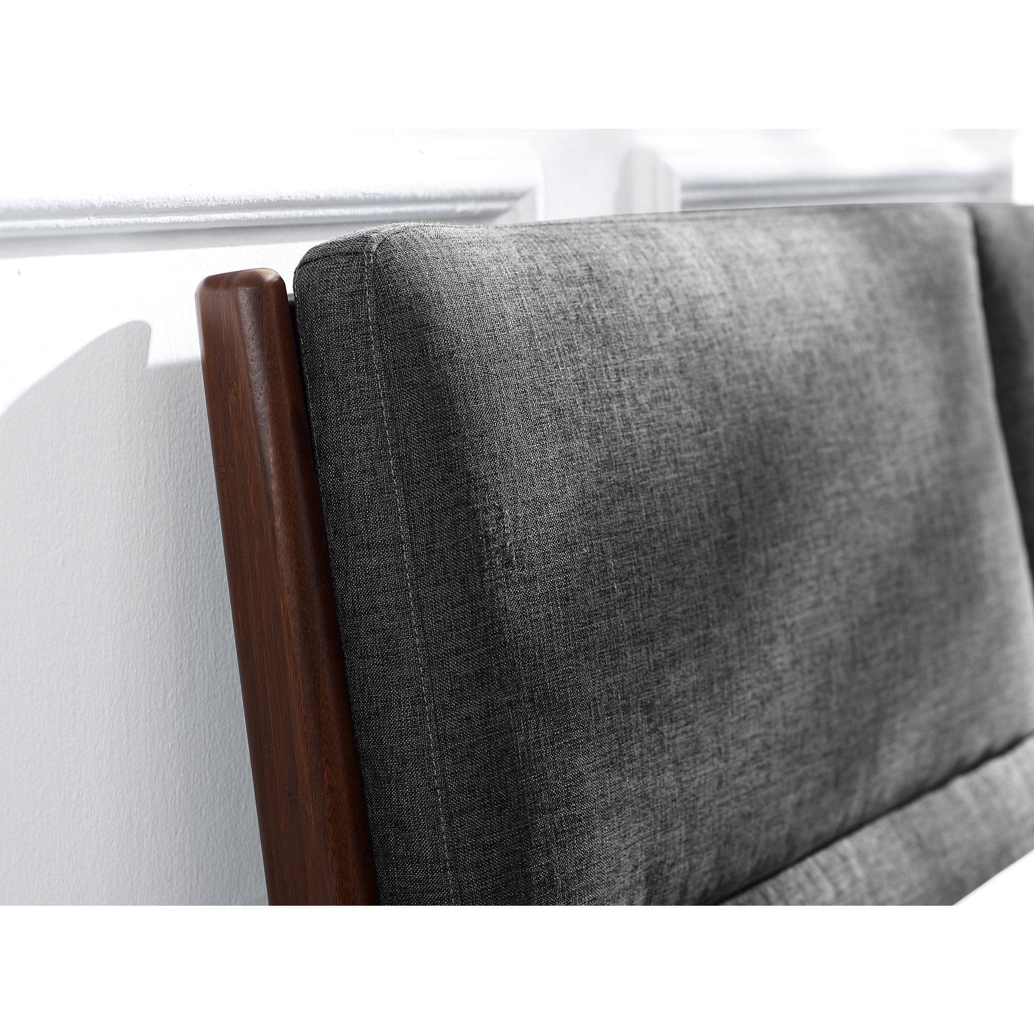 Park Avenue Platform Bed with Fabric、mySite、neckold