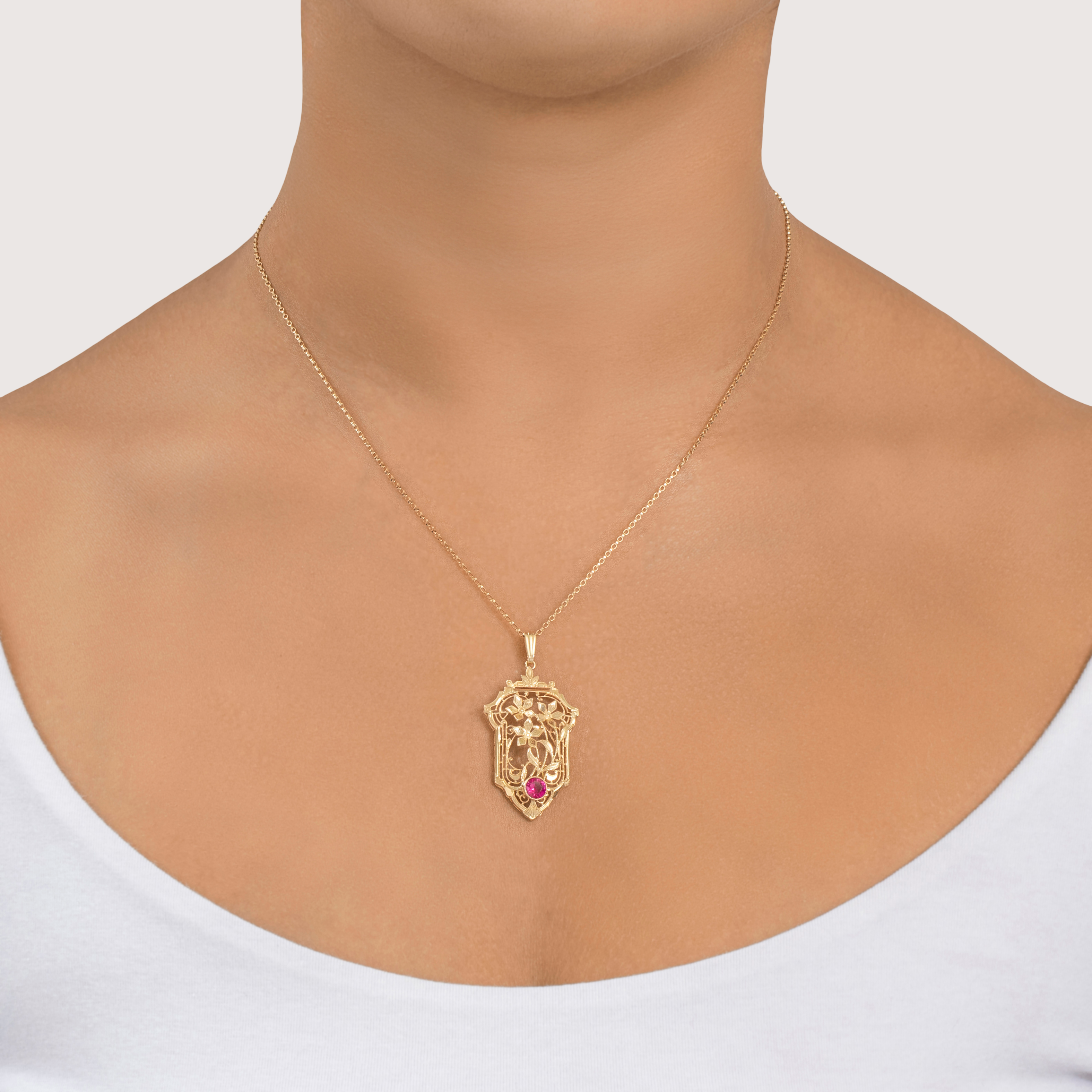 Vintage Lightweight 14k Gold Synthetic Ruby Delicate Openwork Daisies Pendant、mySite、hinf8tx79