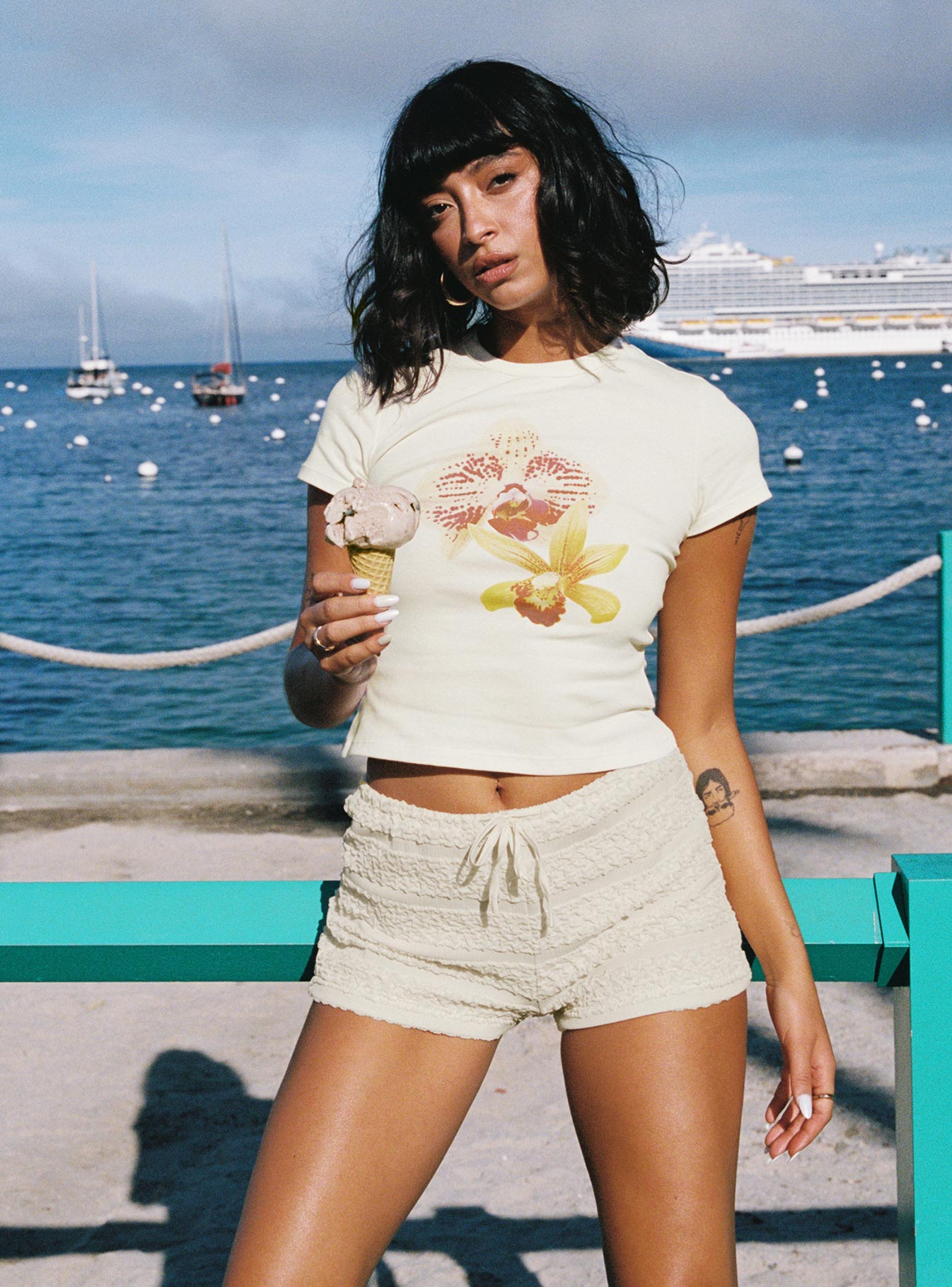 Pinup Broderie Micro Shorts Cream、mySite、solidvoid