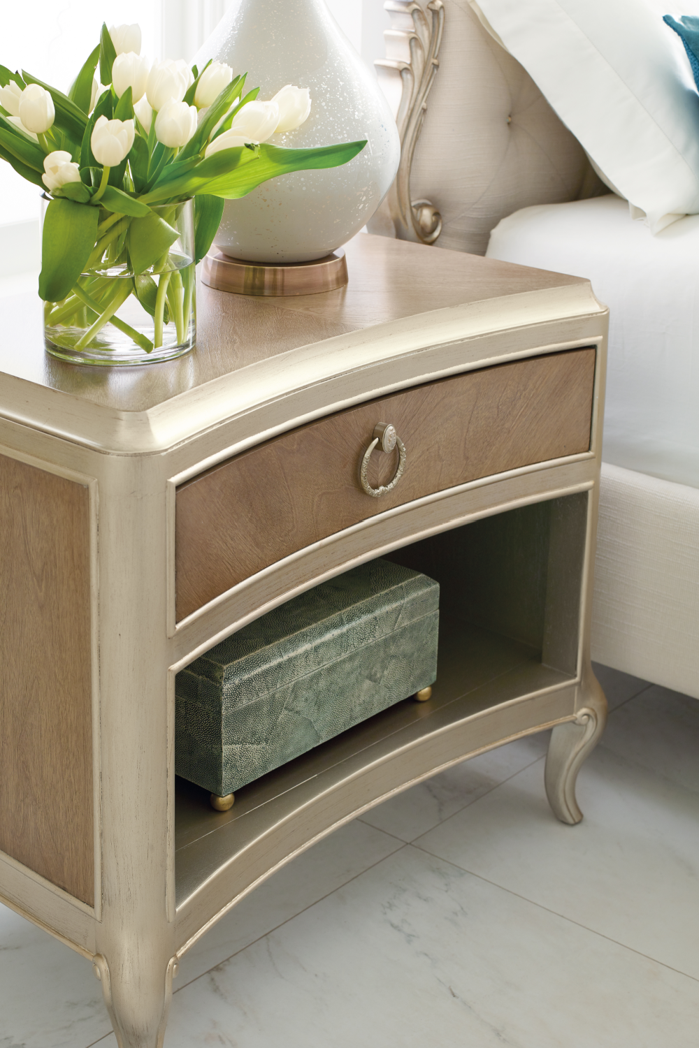 Mid-Century Modern Hardwood Nightstand | Caracole Fontainebleau、mySite、neckold