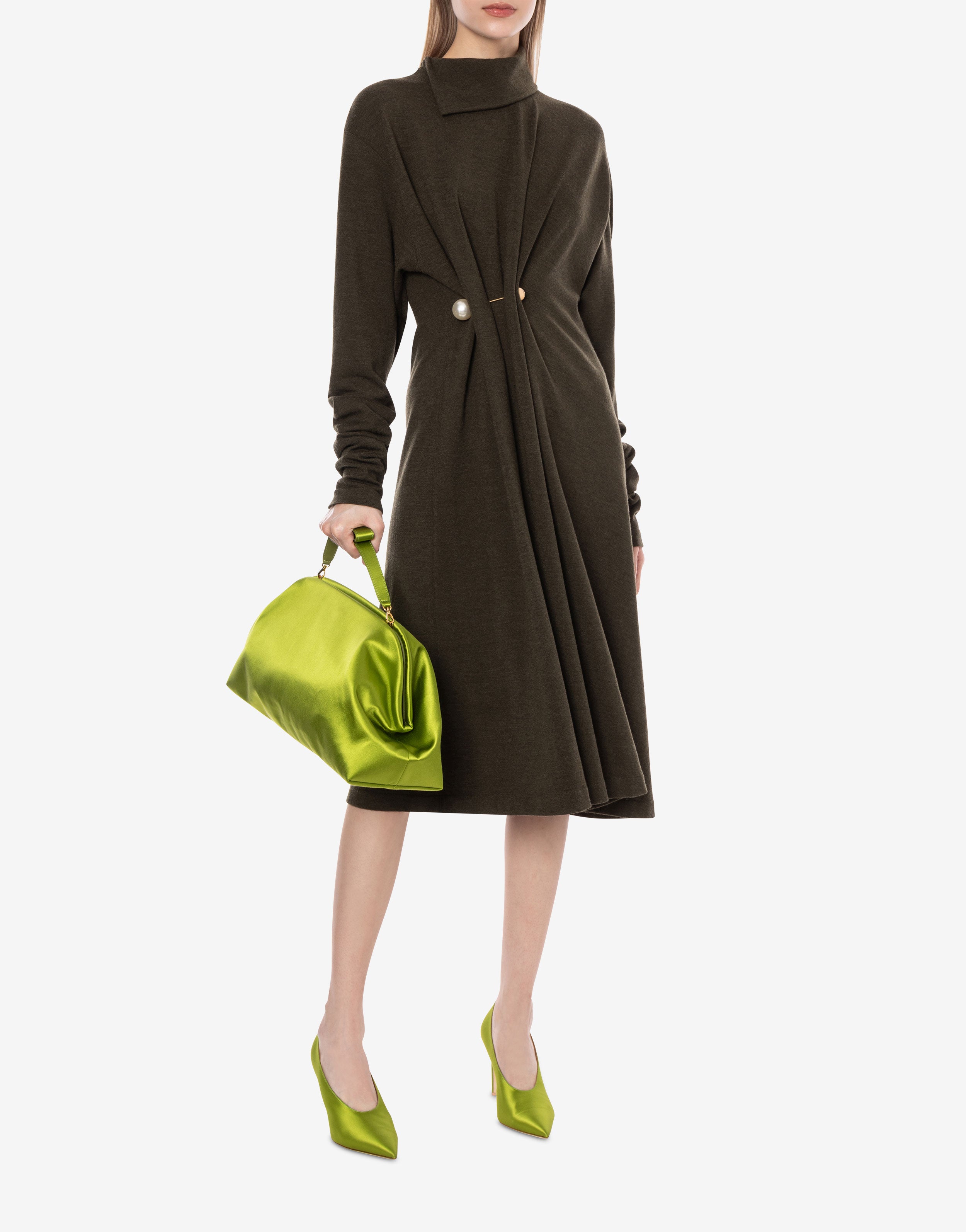 Abito in lana con spilla gioiello、mySite、aoinhome