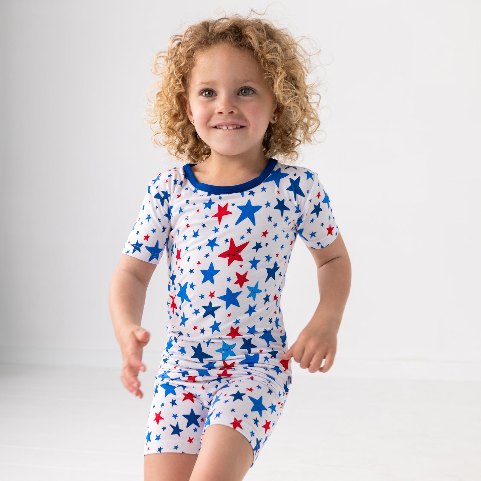 Bright Stars Two-Piece Short Sleeve & Shorts Pajama Set、mySite、g9winljtr