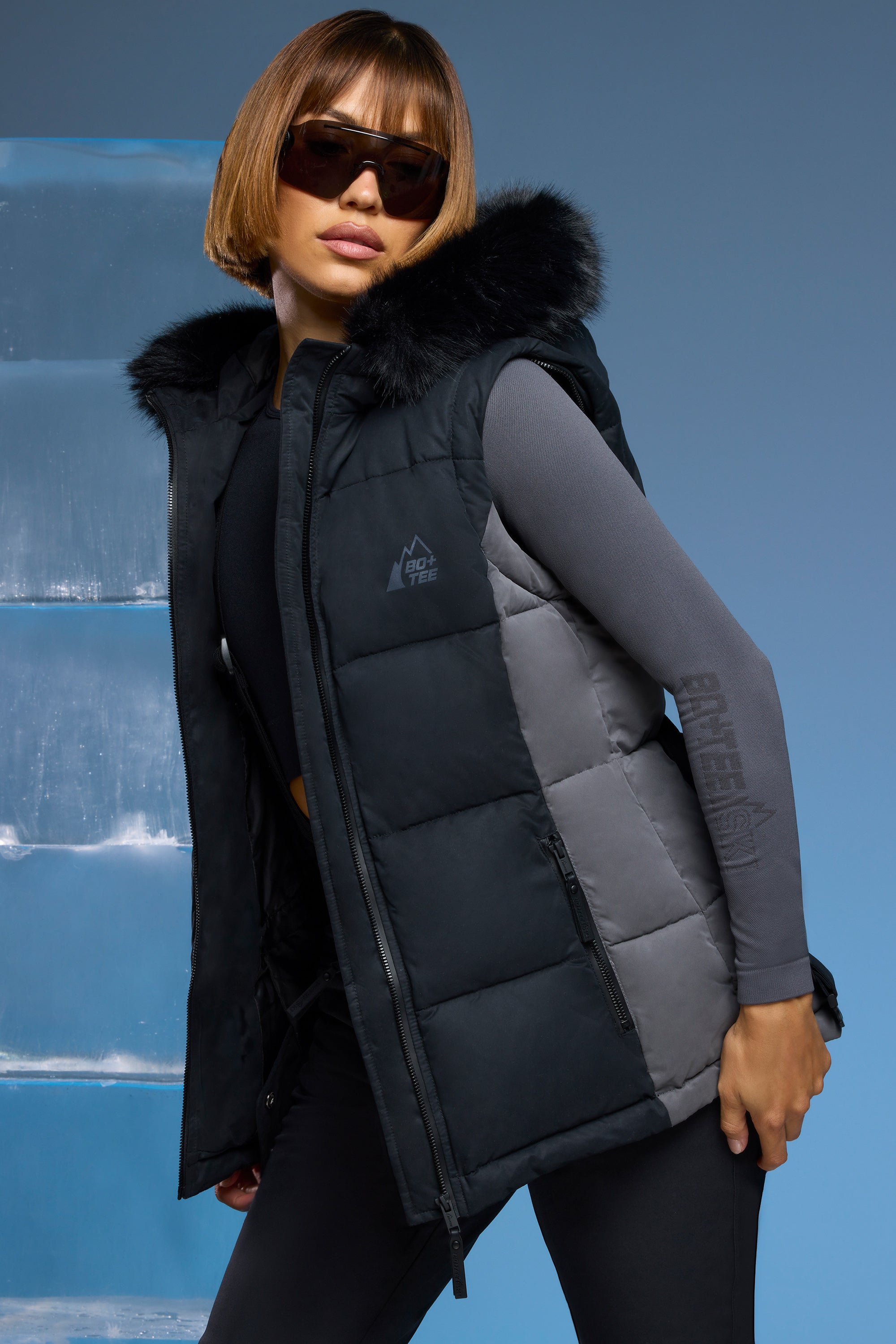 Ski Jacket with Detachable Sleeves in Black、mySite、solidvoid