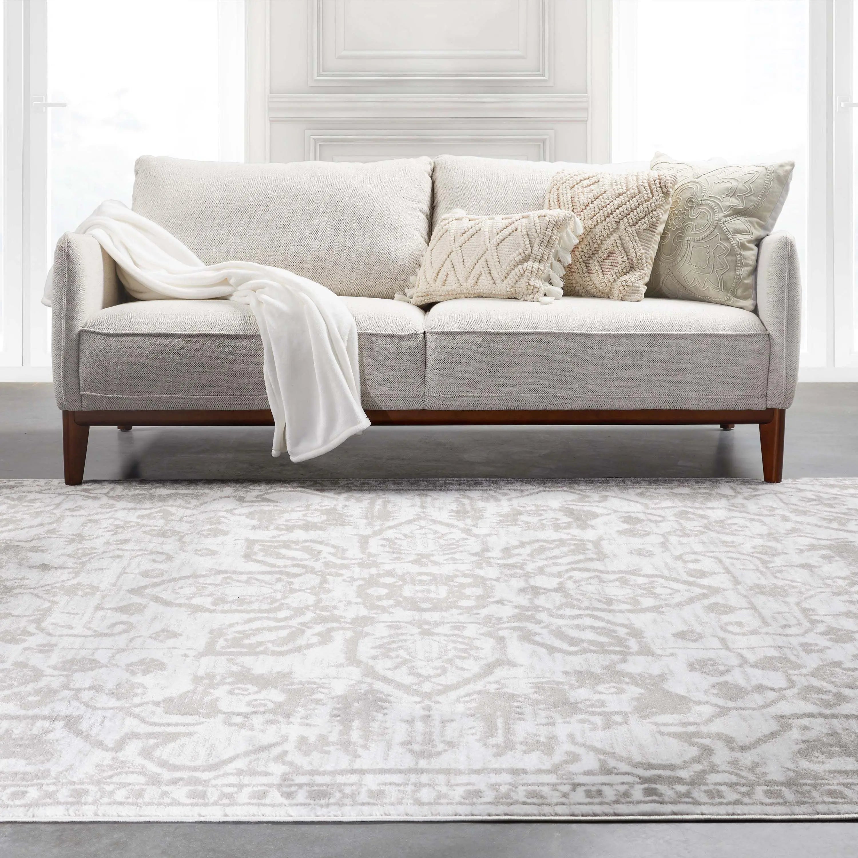 Disa Vintage Medallion Cream Soft Rug By Chill Rugs、mySite、gigharbornorthrealestate