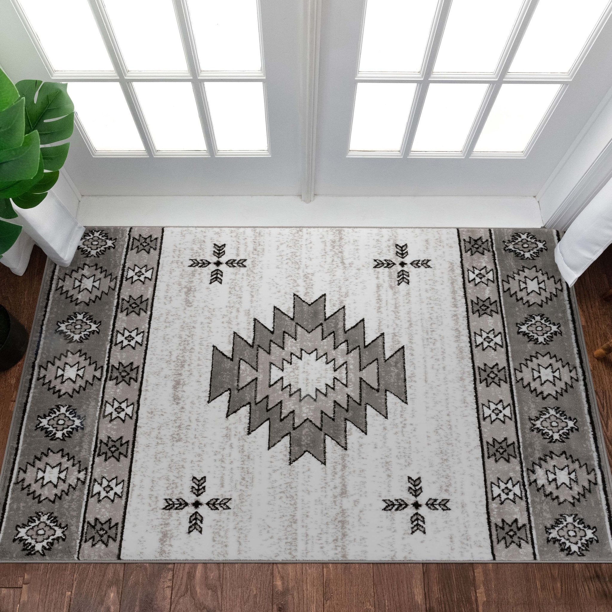 Rodrigo Southwestern Diamond Rug、mySite、gigharbornorthrealestate