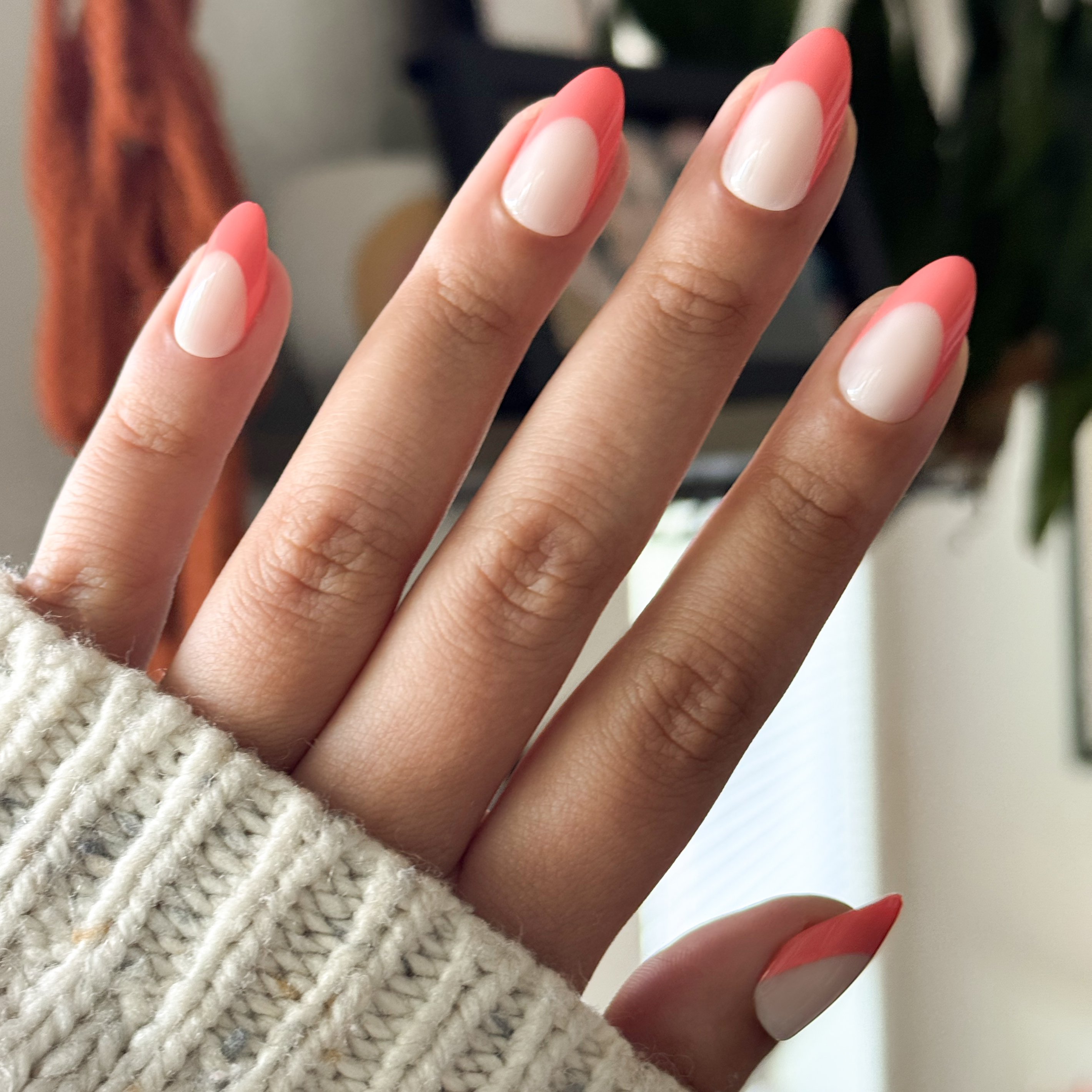 Ride Into The Sunset French - Press-On | Medium | Almond、mySite、solidvoid