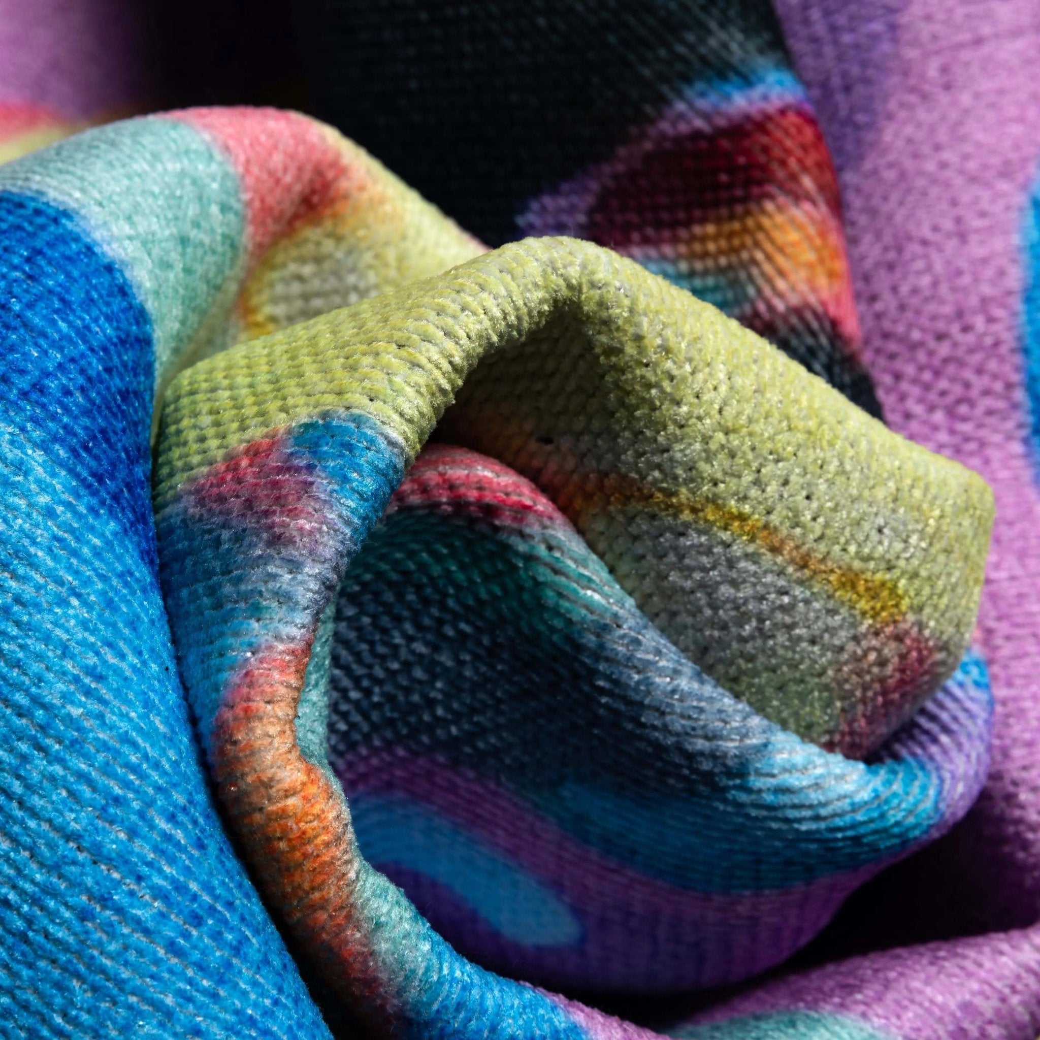 Well Woven x Misha Tyutyunik Sunday Jungle Home Multi-Color Rug、mySite、gigharbornorthrealestate