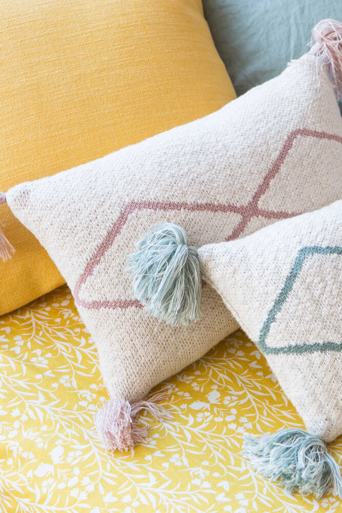 KNITTED CUSHION LITTLE OASIS NATURAL - PALE PINK、mySite、gigharbornorthrealestate