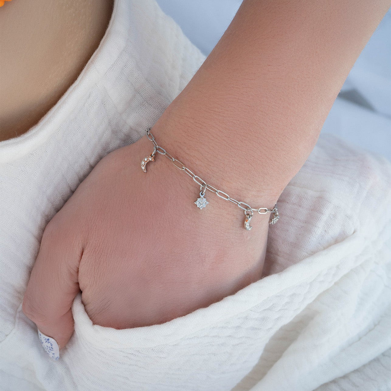 18K Gold PVD Stainless Steel Moon & Star Charm Bracelet / BRJ1009、mySite、dreamappss