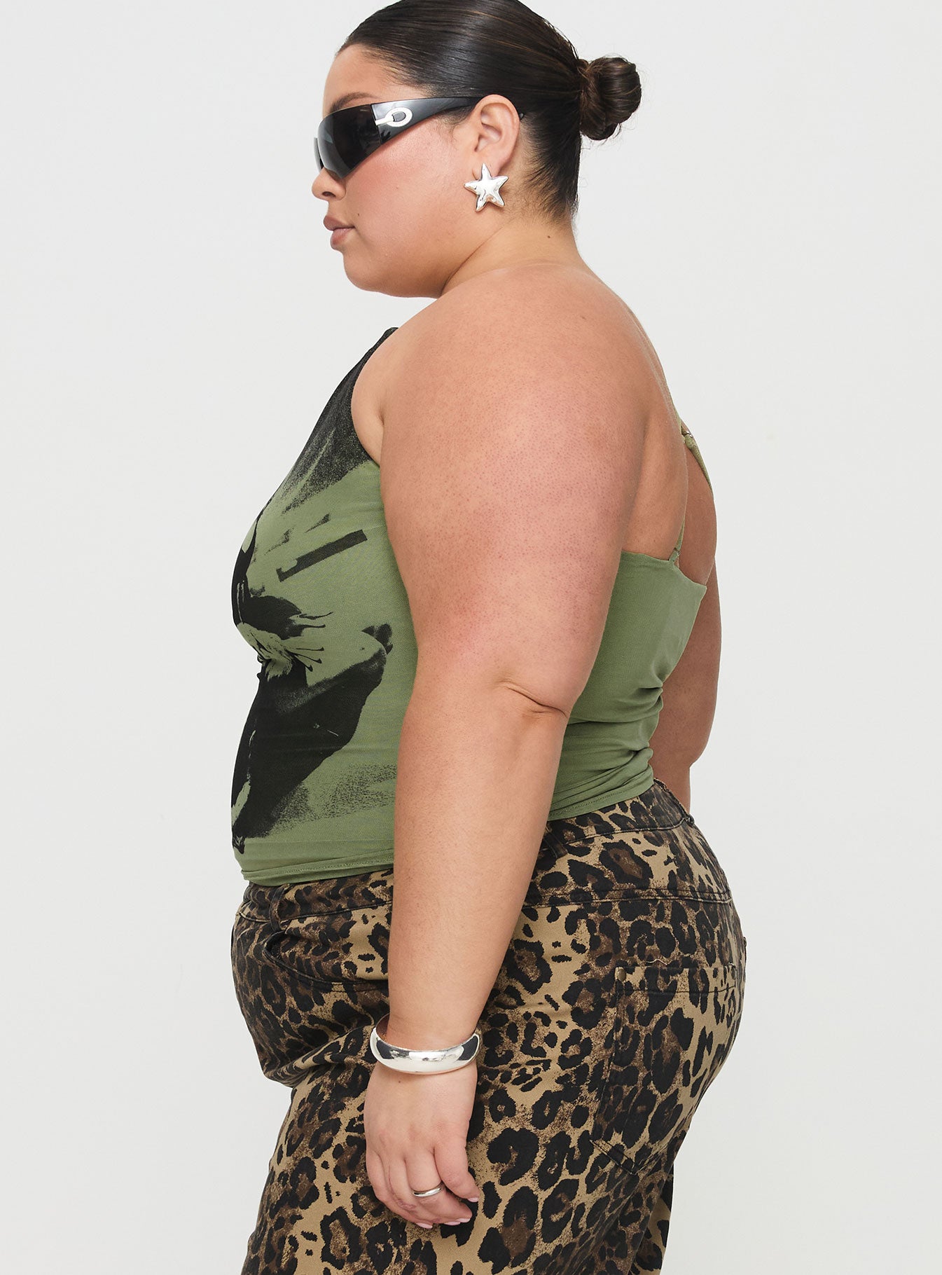 Miekie Top Green Curve、mySite、solidvoid