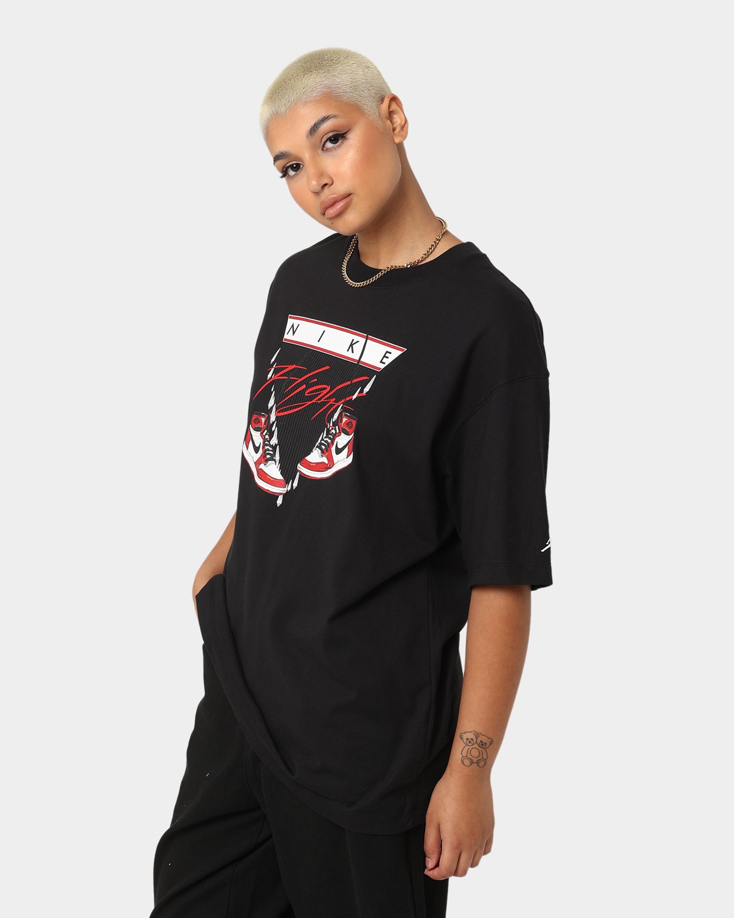 Jordan Women's Jordan Flight Shoe Graphic T-Shirt Black/Varsity Red、mySite、zt4zffjzw