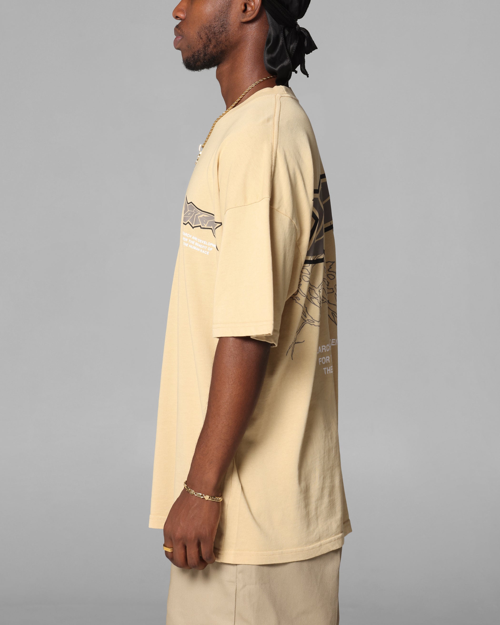 Loiter Runway T-Shirt Stone、mySite、zt4zffjzw