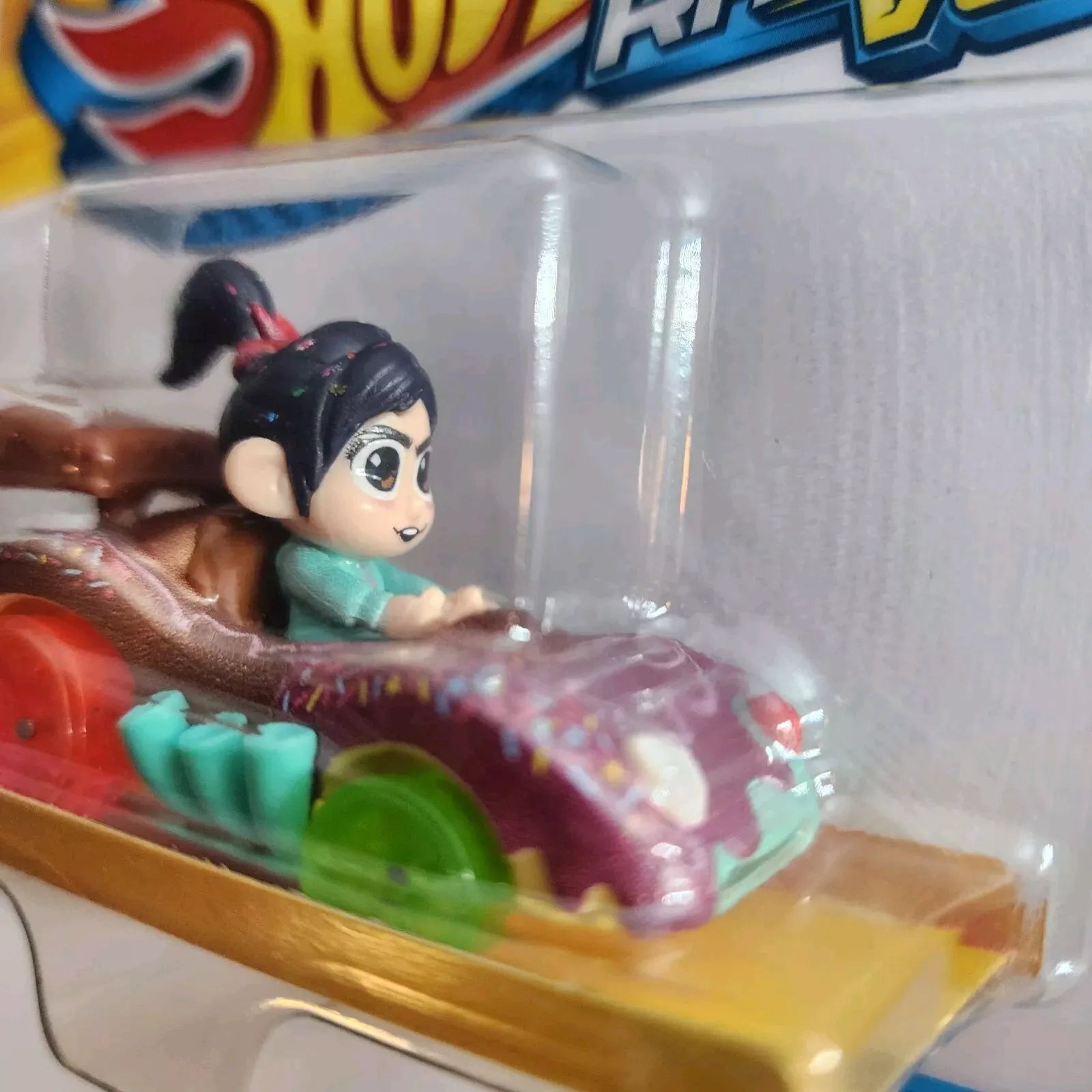 Vanellope Disney Wreck it Ralph * 2024 Hot Wheels Racer Verse Case K、mySite、hgirdovlk