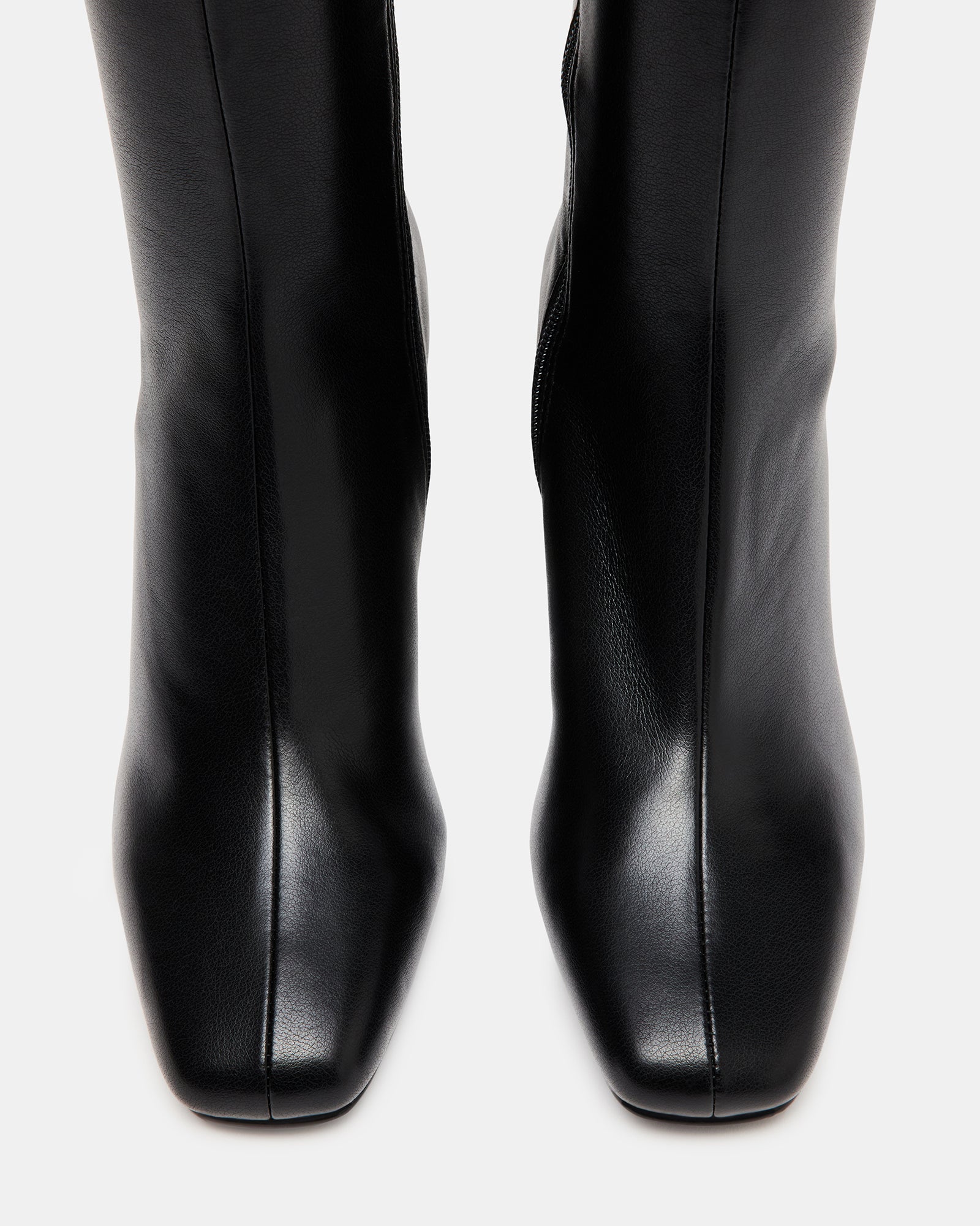 HOLLY BLACK - SM REBOOTED、mySite、gtrtttuynbv