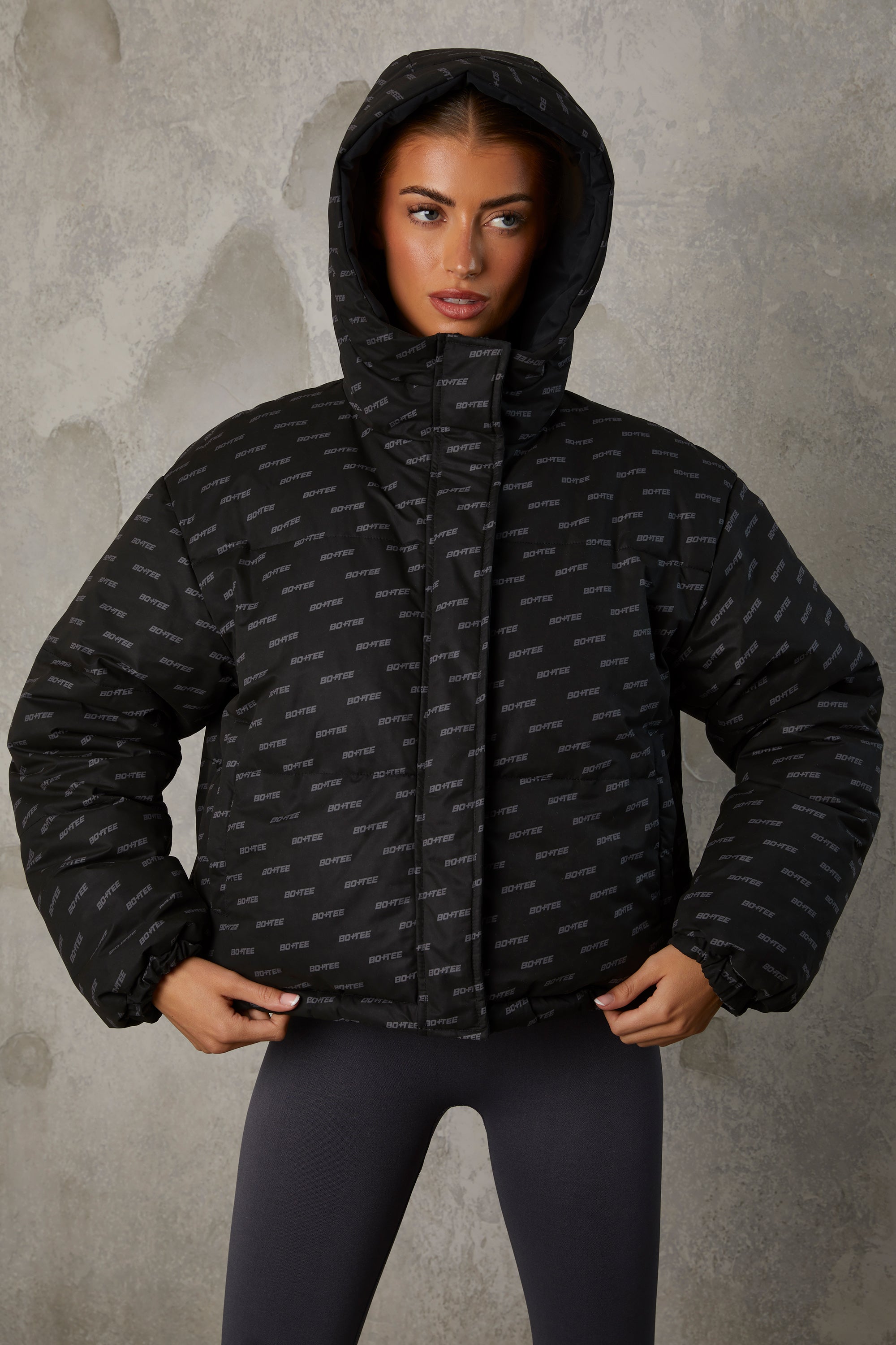 Reversible Hooded Puffer Jacket in Black、mySite、solidvoid