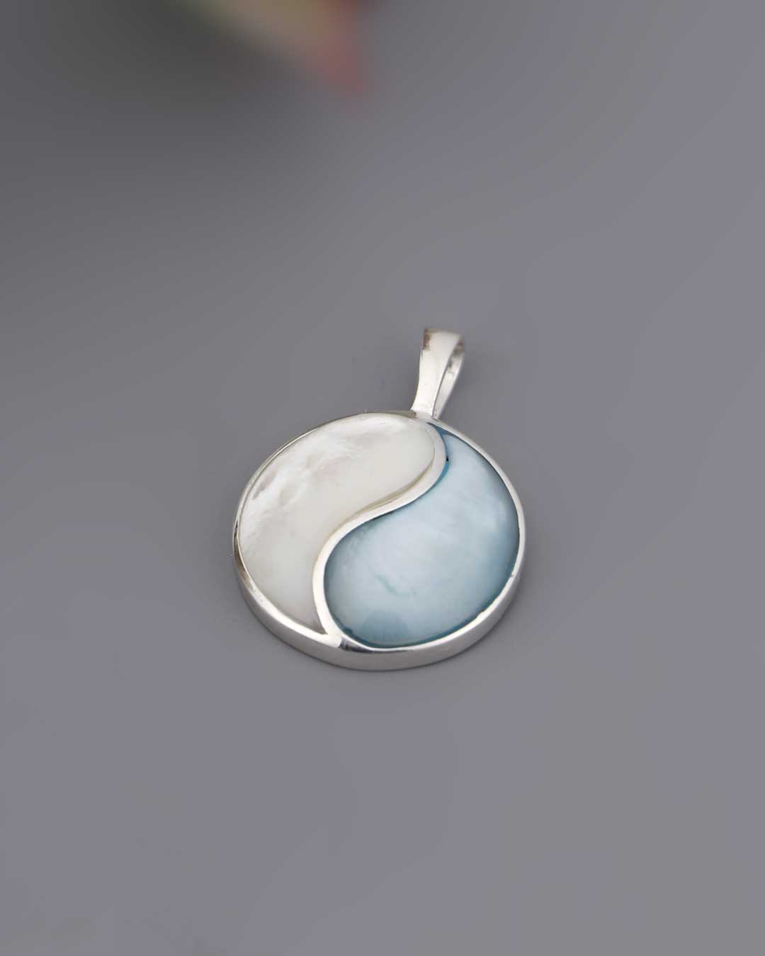 Sterling Silver Mother of Pearl Yin Yang Pendant、mySite、topwebapps