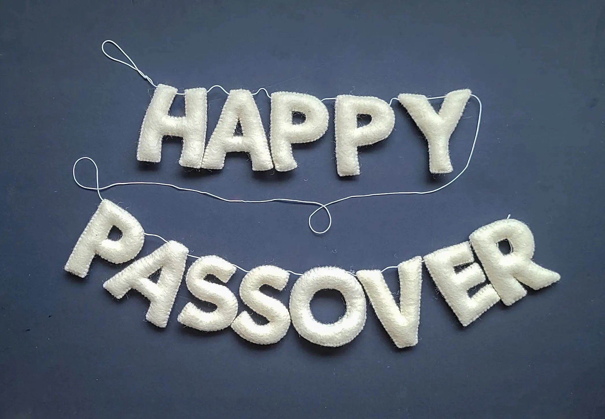 Handcrafted Happy Passover Felt Garland - White、mySite、topwebapps