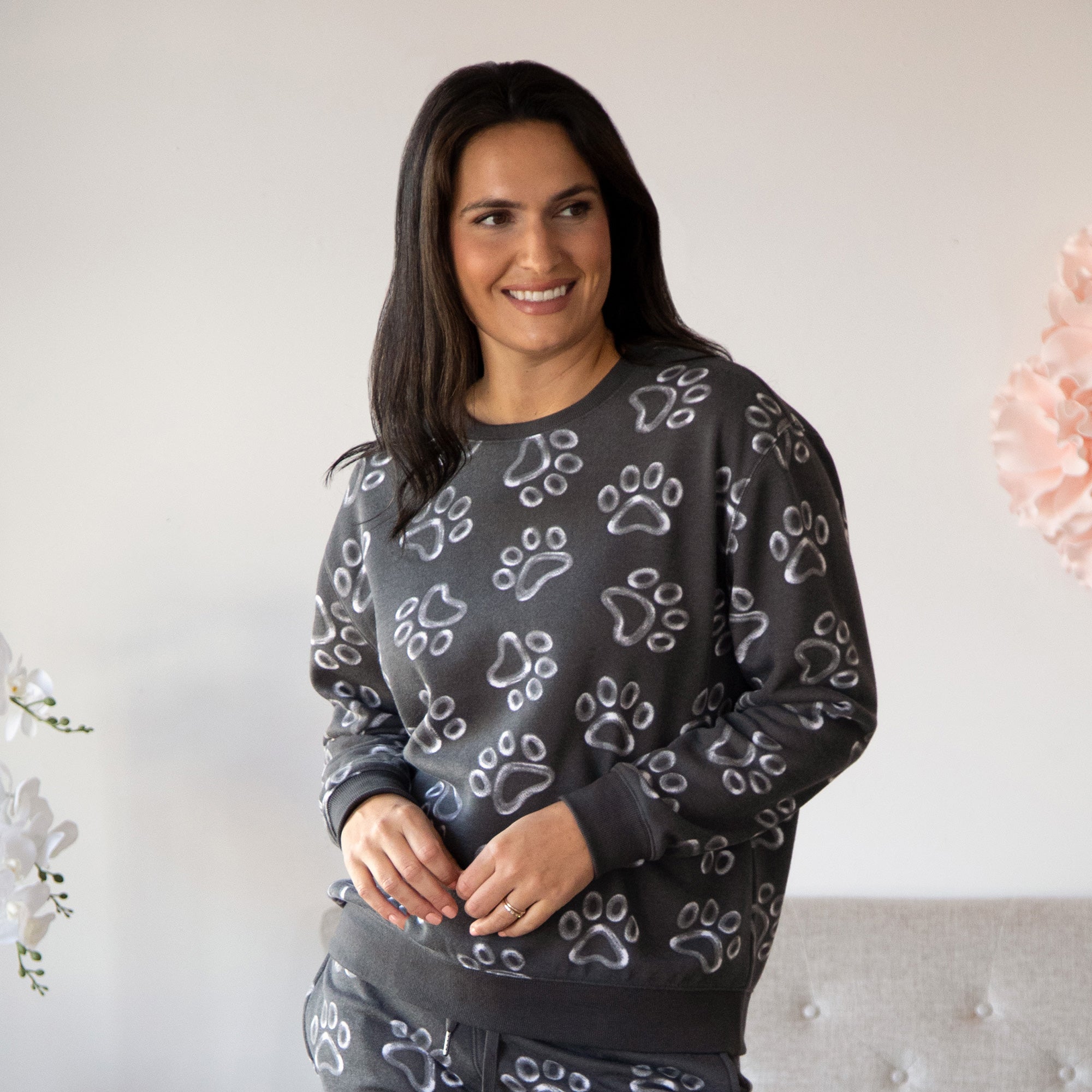 All Over Chalk Paw Sweatshirt、mySite、camillekostekn