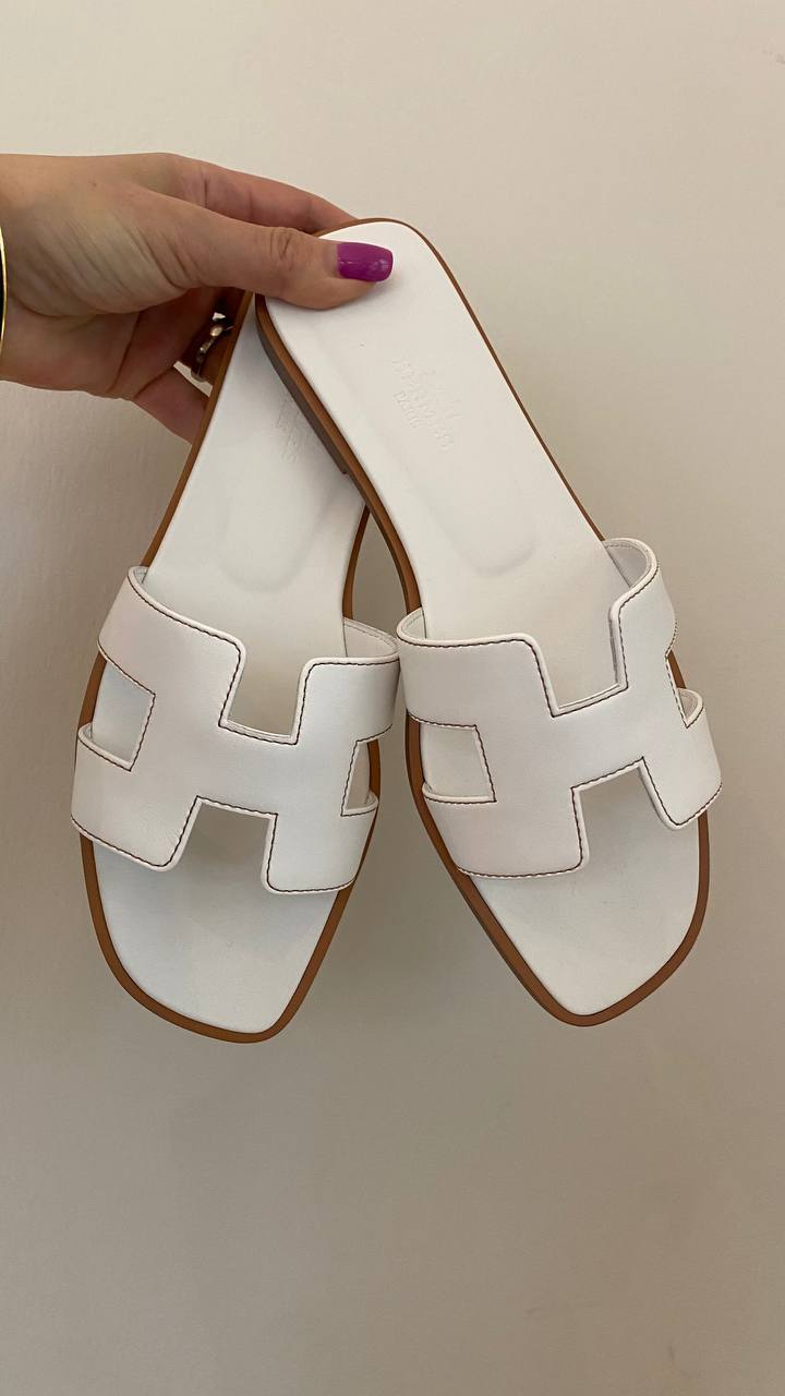Hermes white (Blanc) Oran sandals、mySite、garminoutage.com
