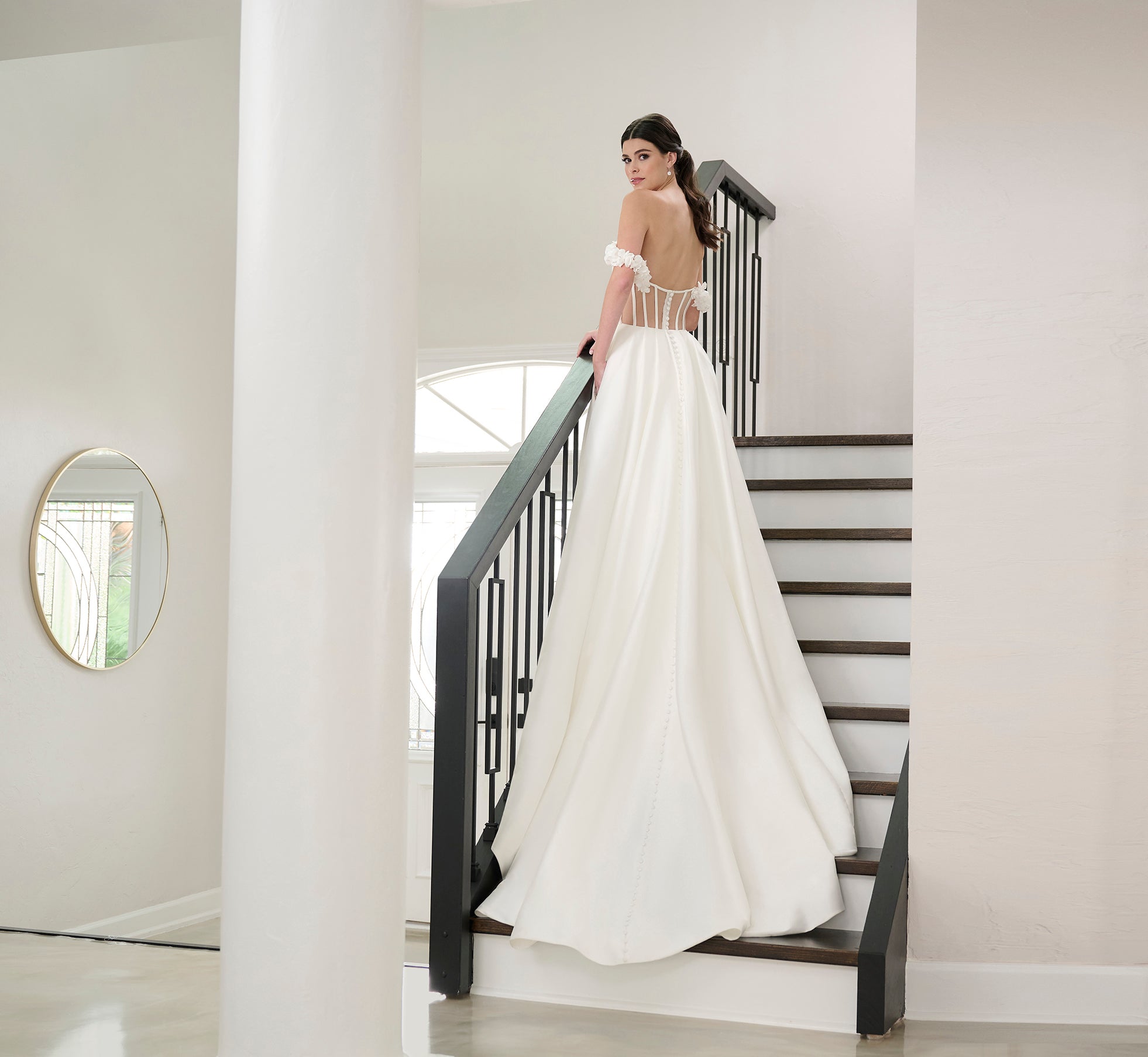 Stretch Mikado Gown In Ivory Nude、mySite、solidvoid