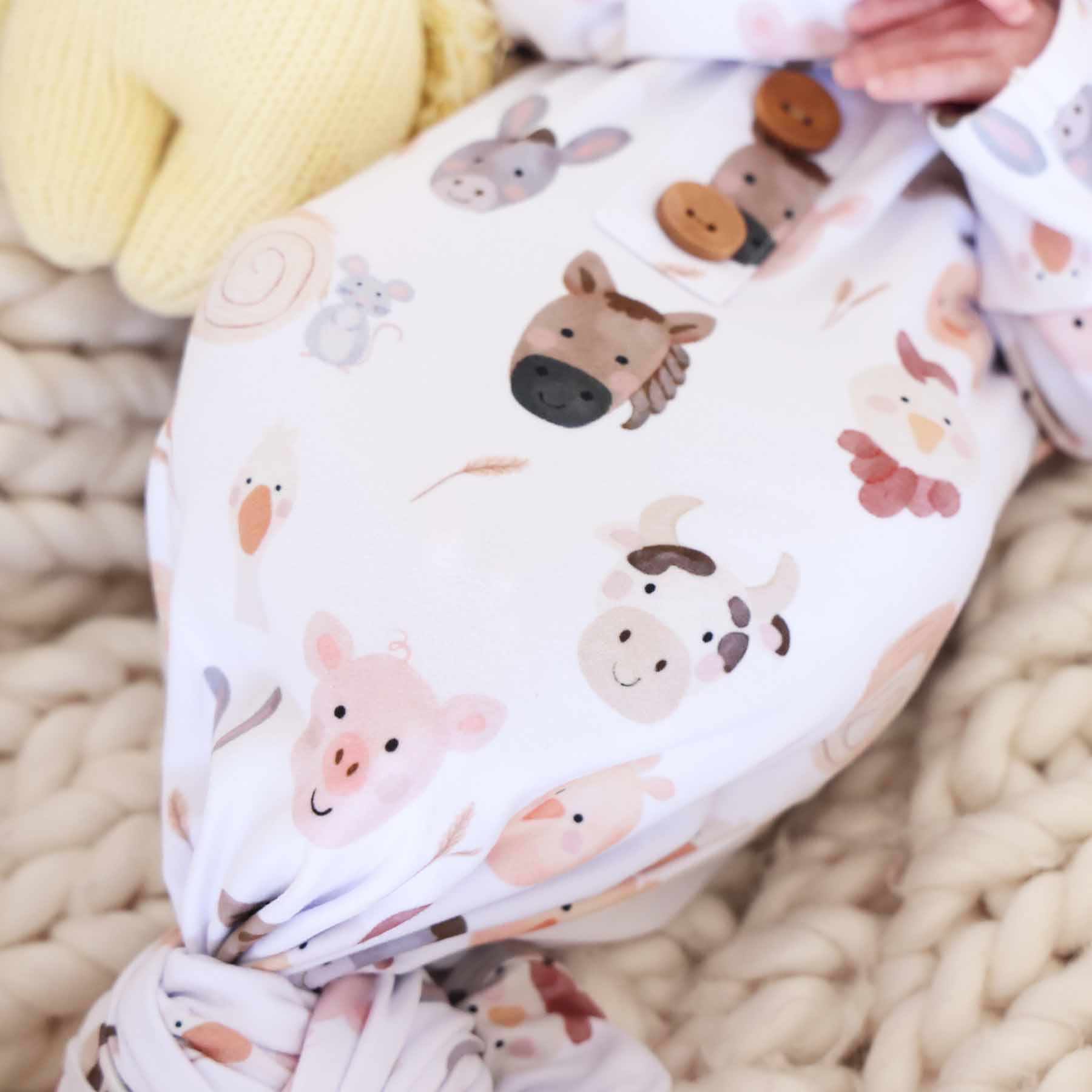 Barnyard Buddies Newborn Baby Knot Gown & Hat Set、mySite、layawaytickets