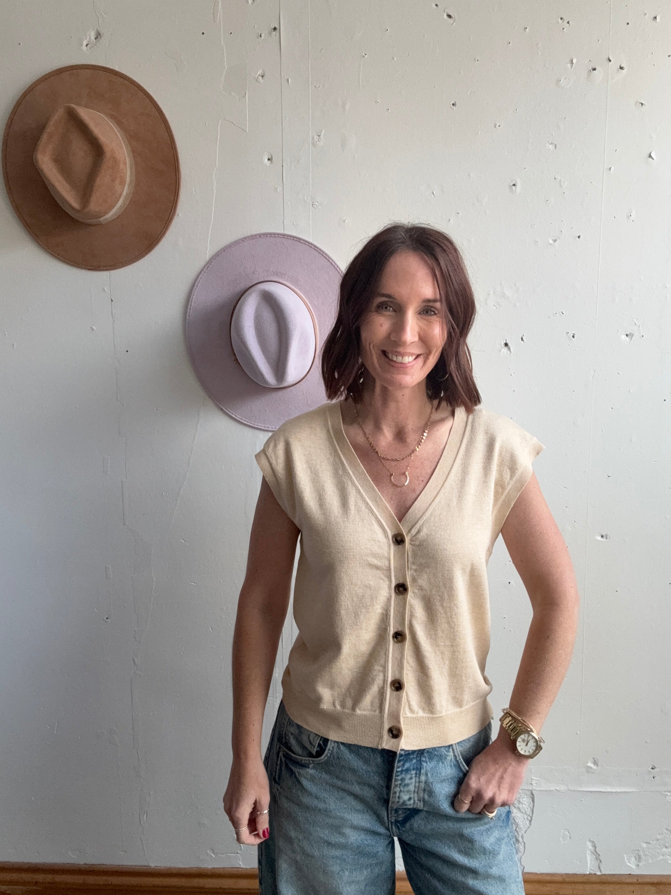 Sierra’s V-Neck Button Down、mySite、garagedoors4me