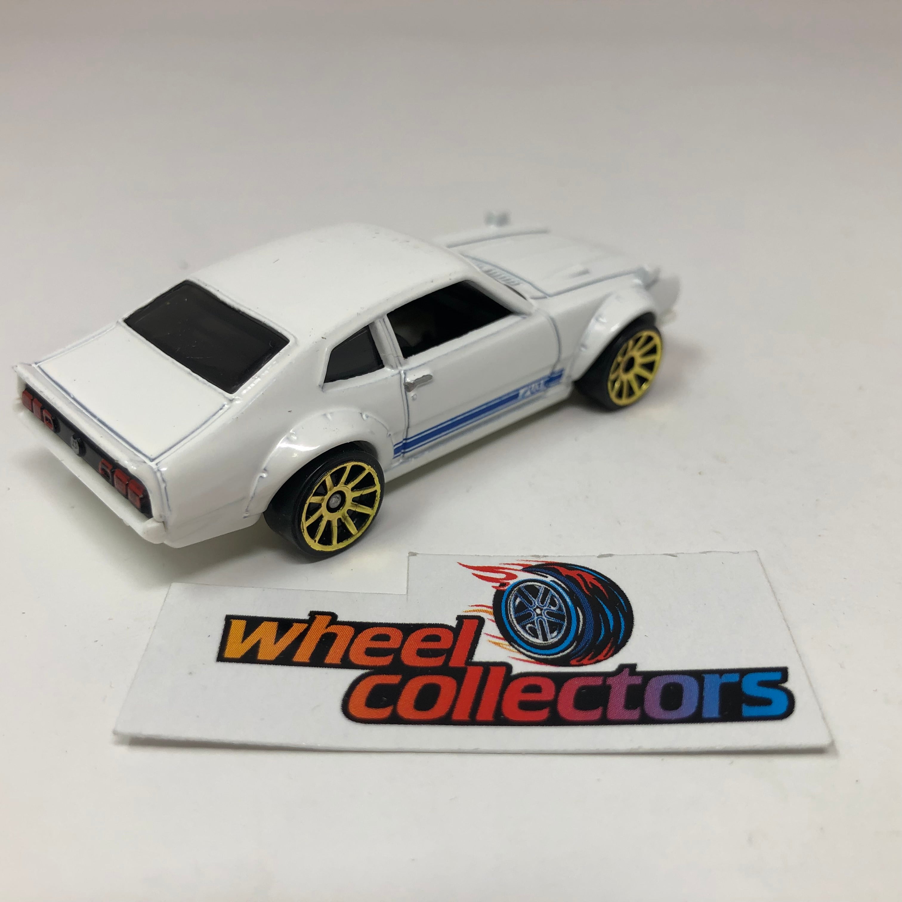 Custom Ford Maverick * White * Hot Wheels Loose 1:64 Scale、mySite、hgirdovlk