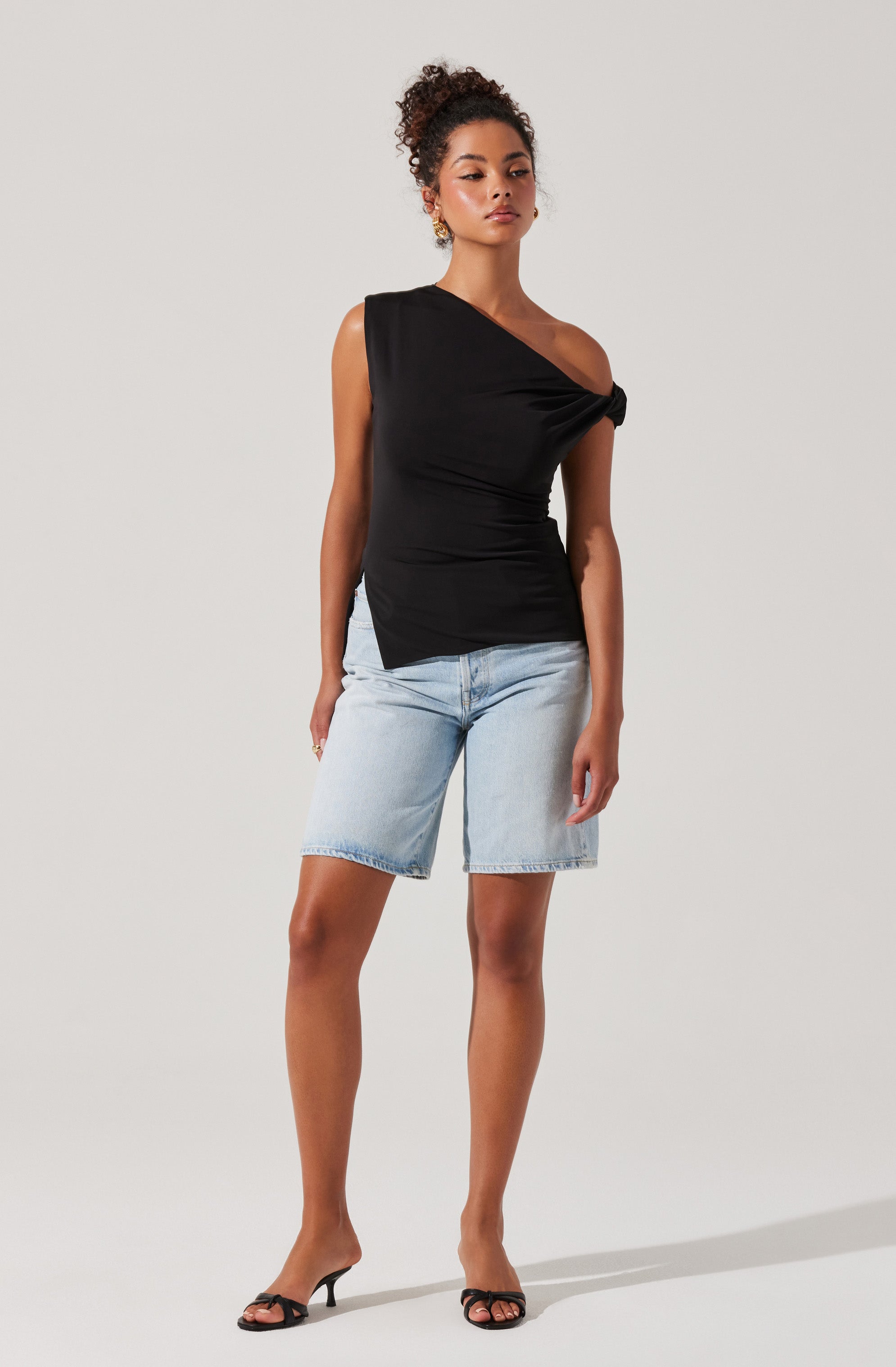 Aphra Twisted Off Shoulder Top、mySite、solidvoid