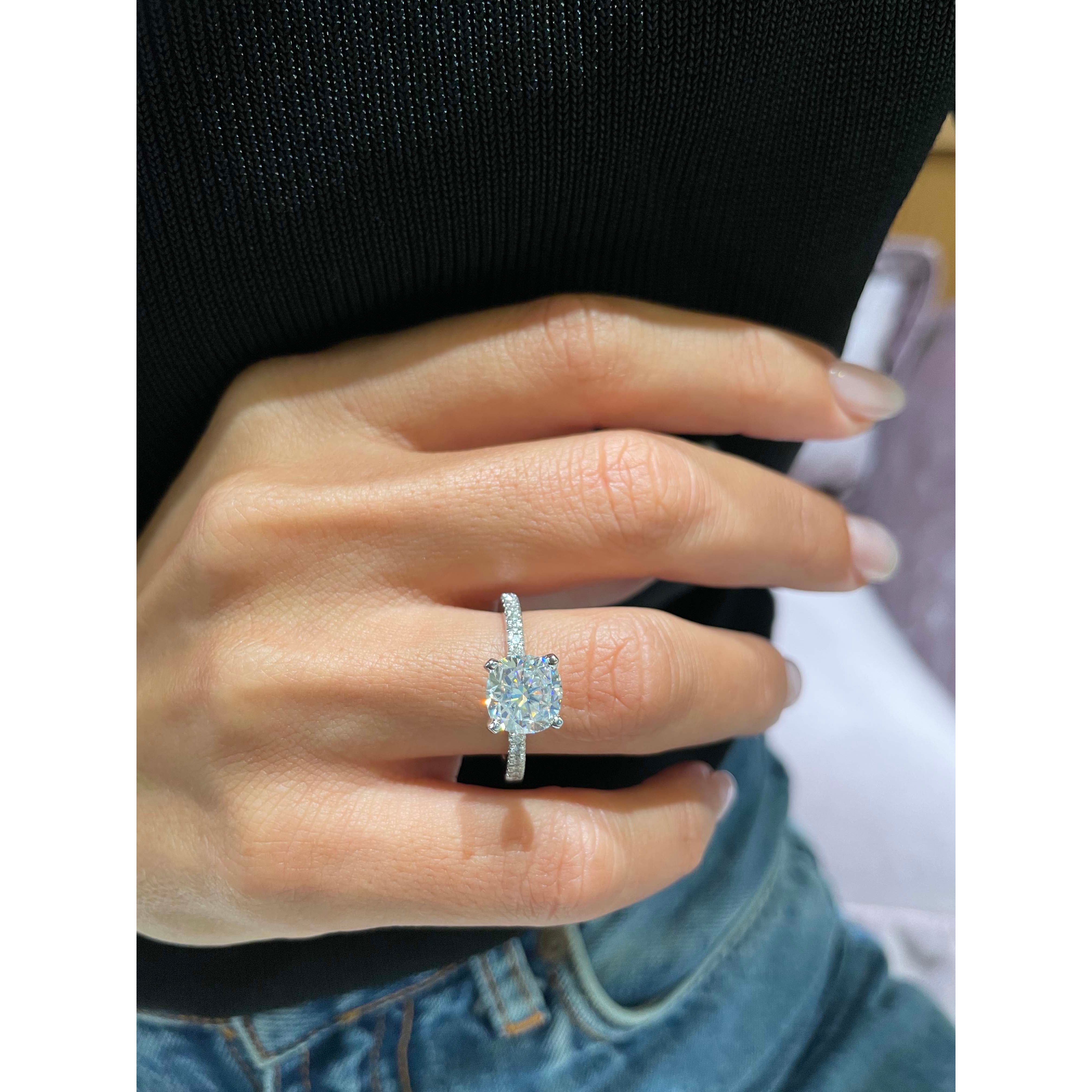 Stephanie Moissanite & Diamond Ring -Platinum (RTS)、mySite、hinf8tx79
