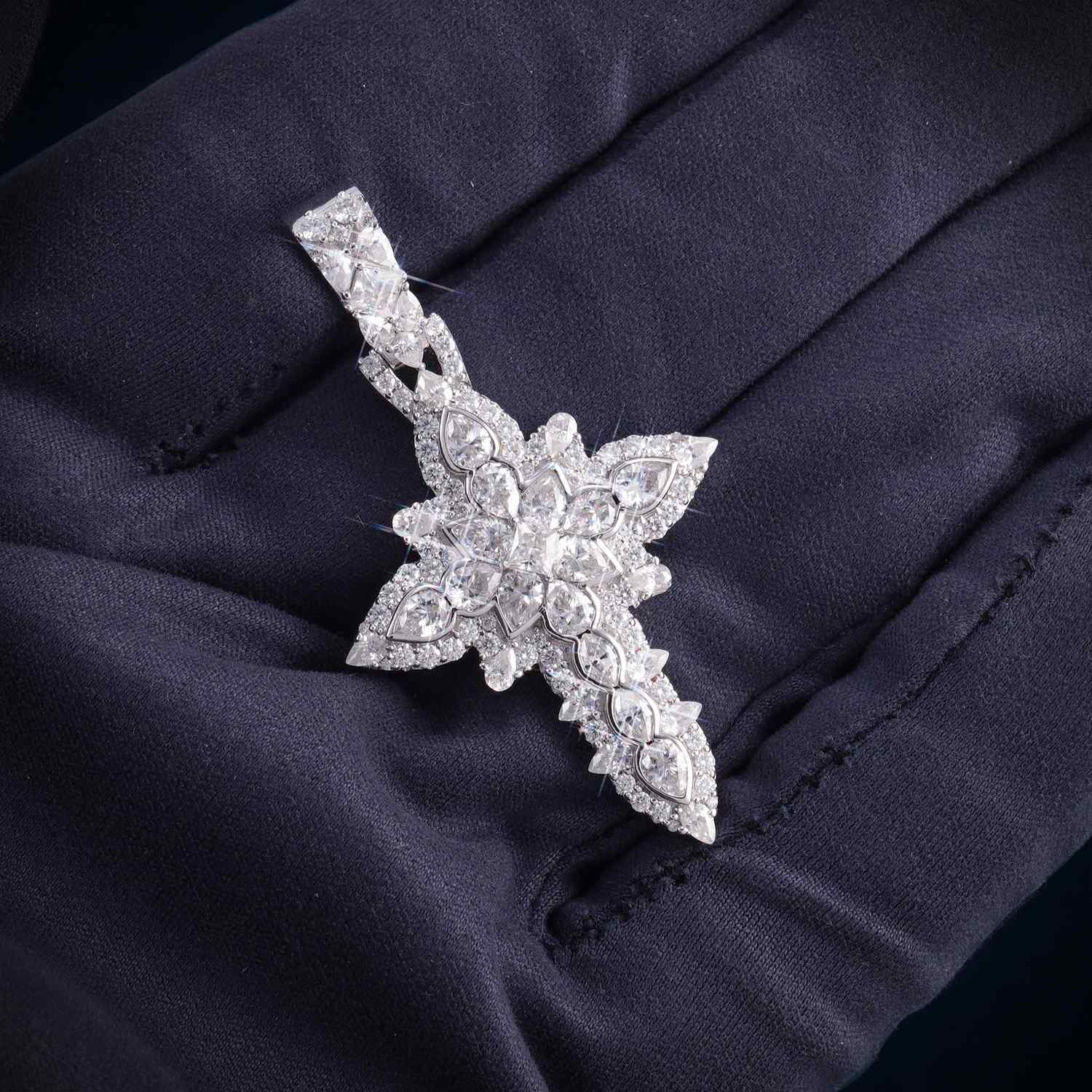 Princess Cut Moissanite Cross Pendant 14K Gold、mySite、hinf8tx79