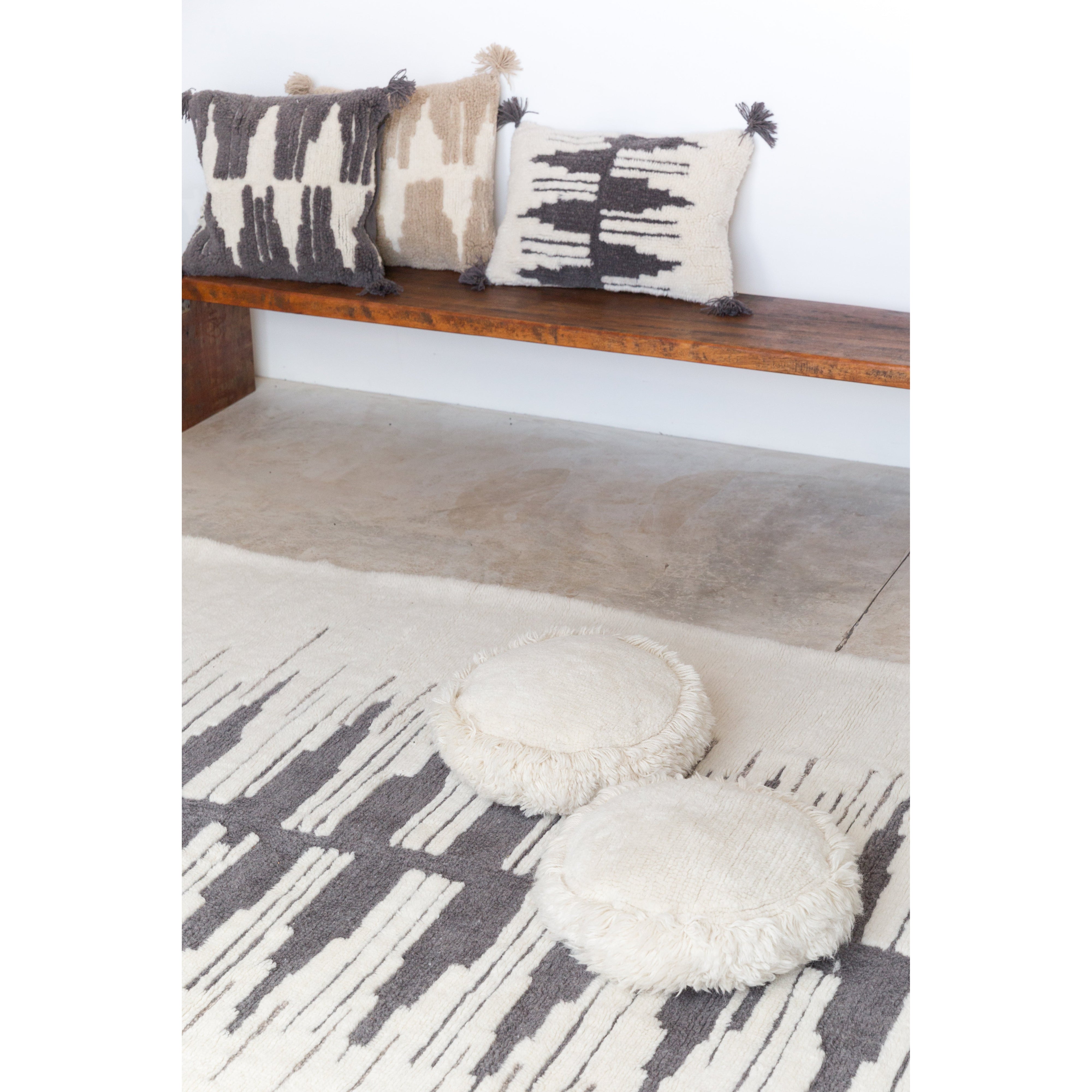 Nomad Zagros Charcoal Natural Cushion、mySite、gigharbornorthrealestate