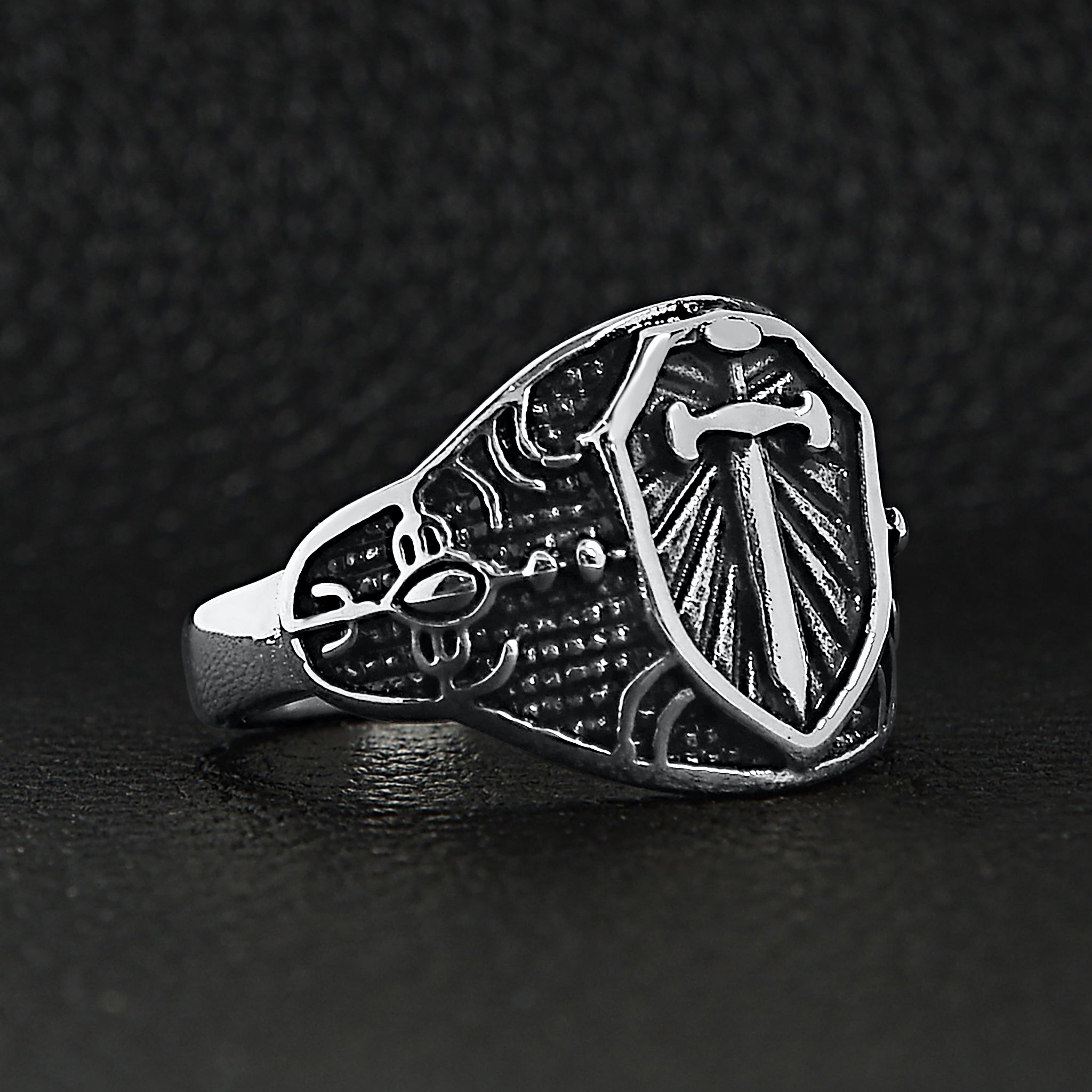 Stainless Steel Medieval Sword and Shield Signet Ring / SCR2221、mySite、dreamappss