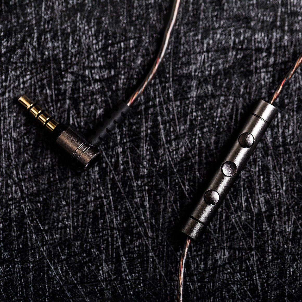  1MORE - Quad Driver、mySite、merchandisen