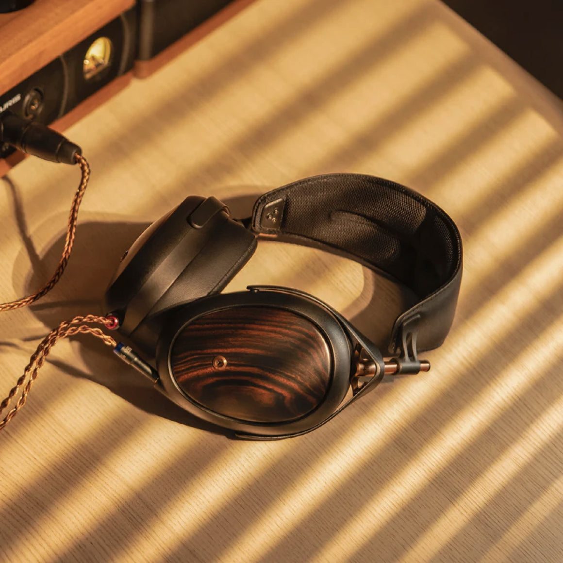  Meze - LIRIC II、mySite、merchandisen