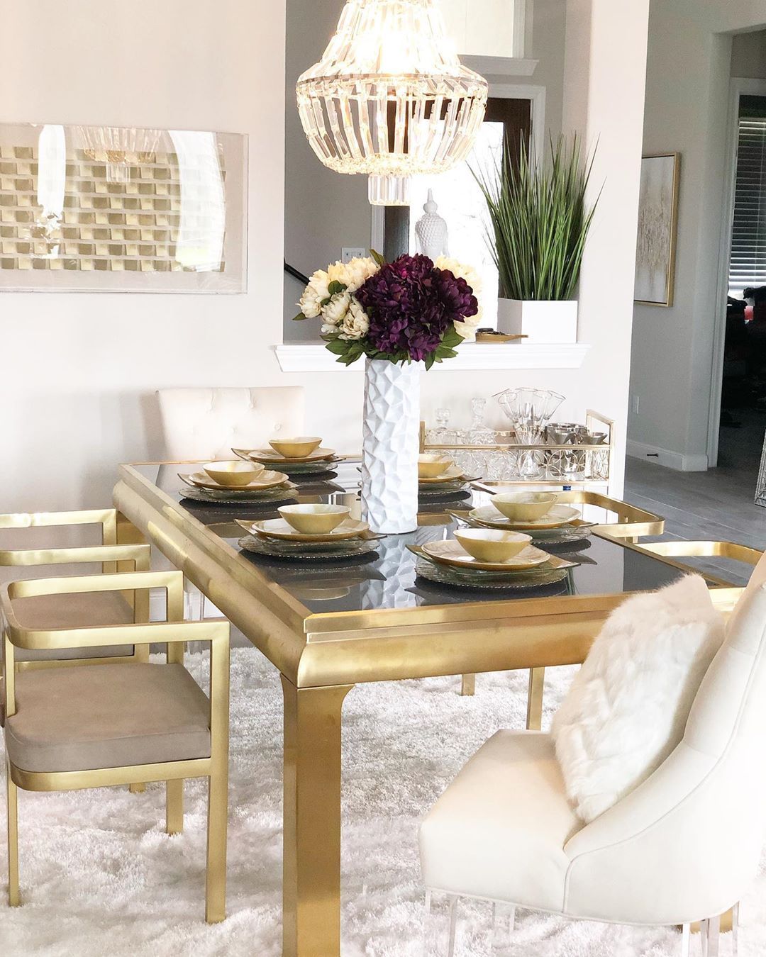 Feather Collection Liza White Shag Rug – Sparkly, Plush, Minimalist Glam、mySite、gigharbornorthrealestate