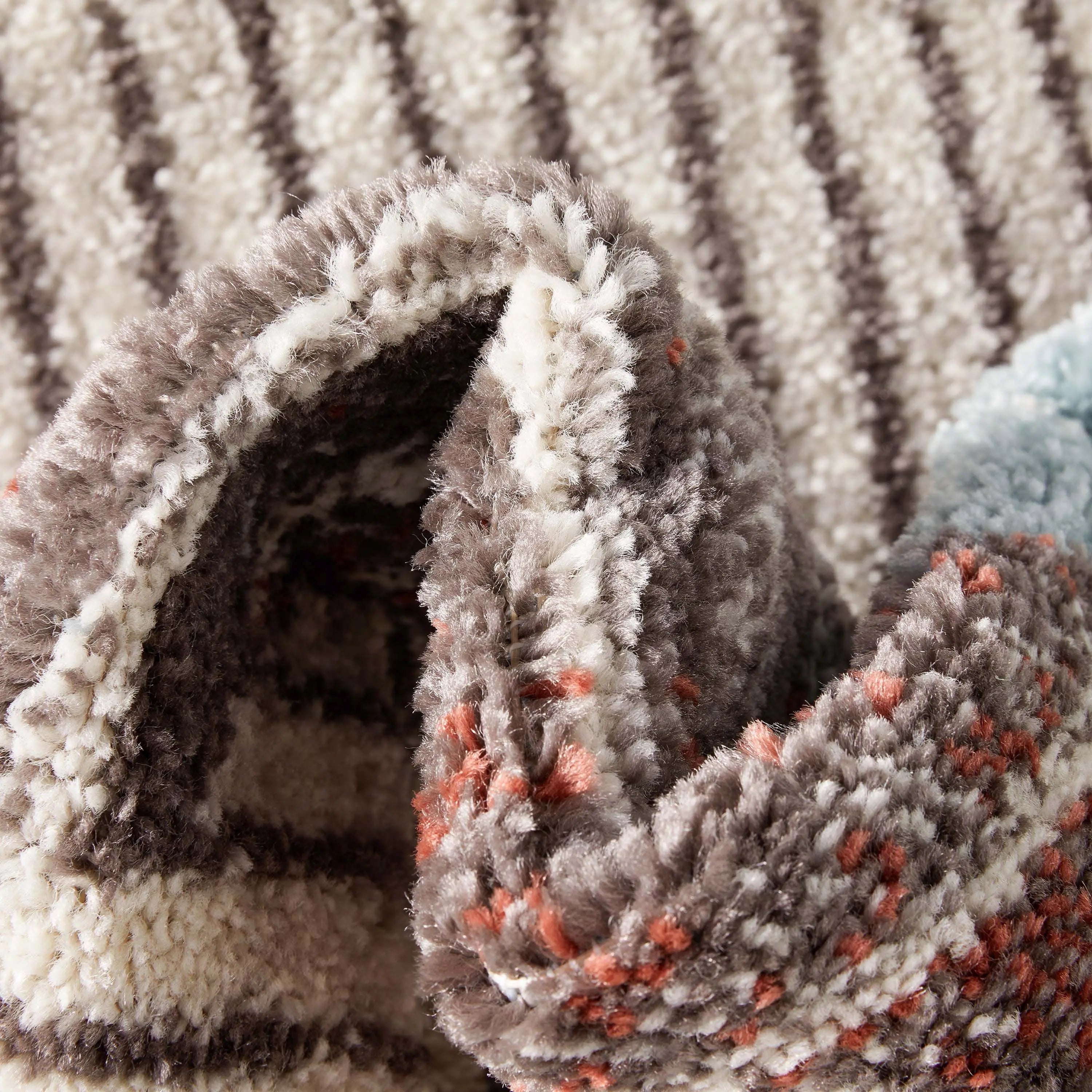 Jacey Geometric Distressed Grey Rug、mySite、gigharbornorthrealestate