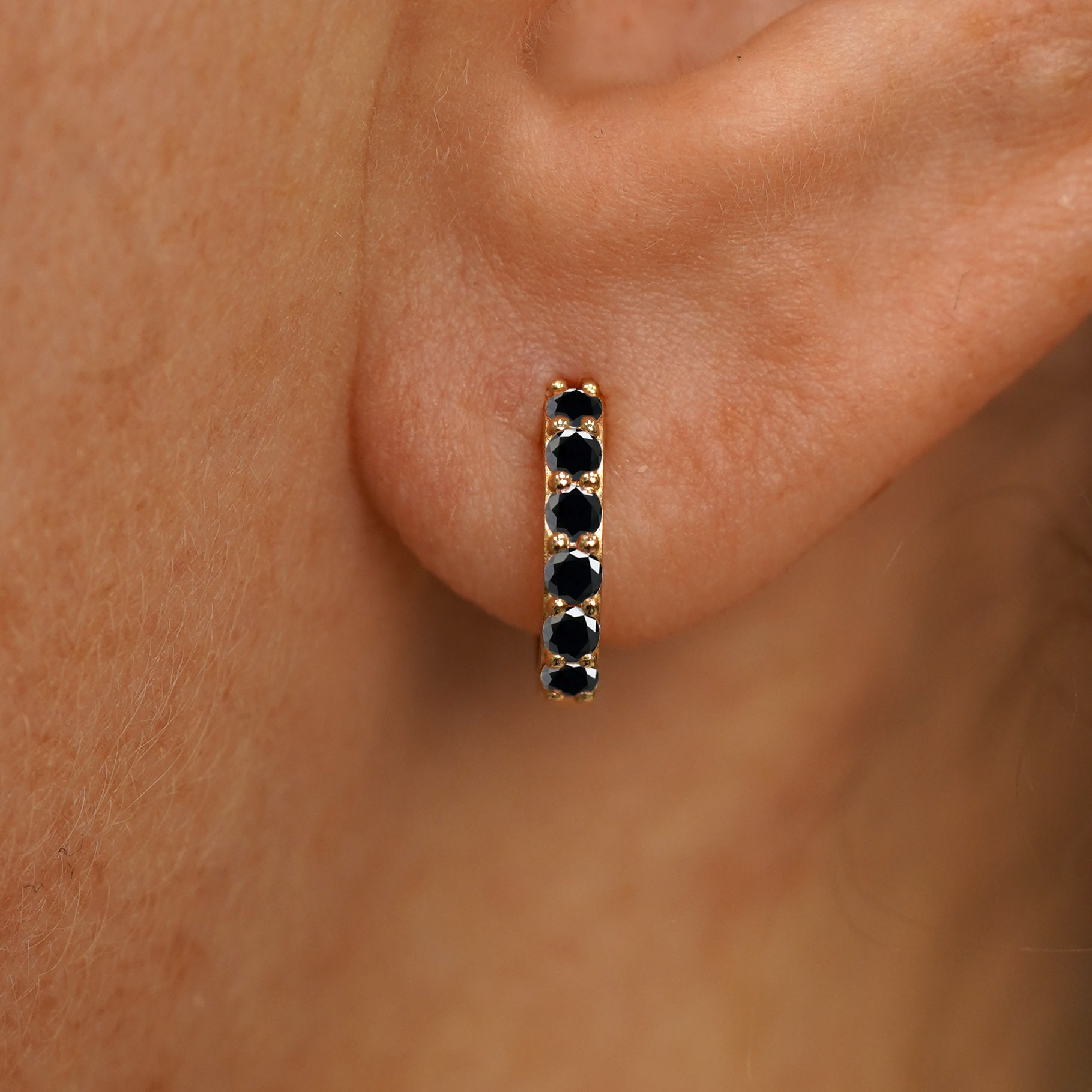 Black Diamond Huggie Hoop、mySite、hinf8tx79