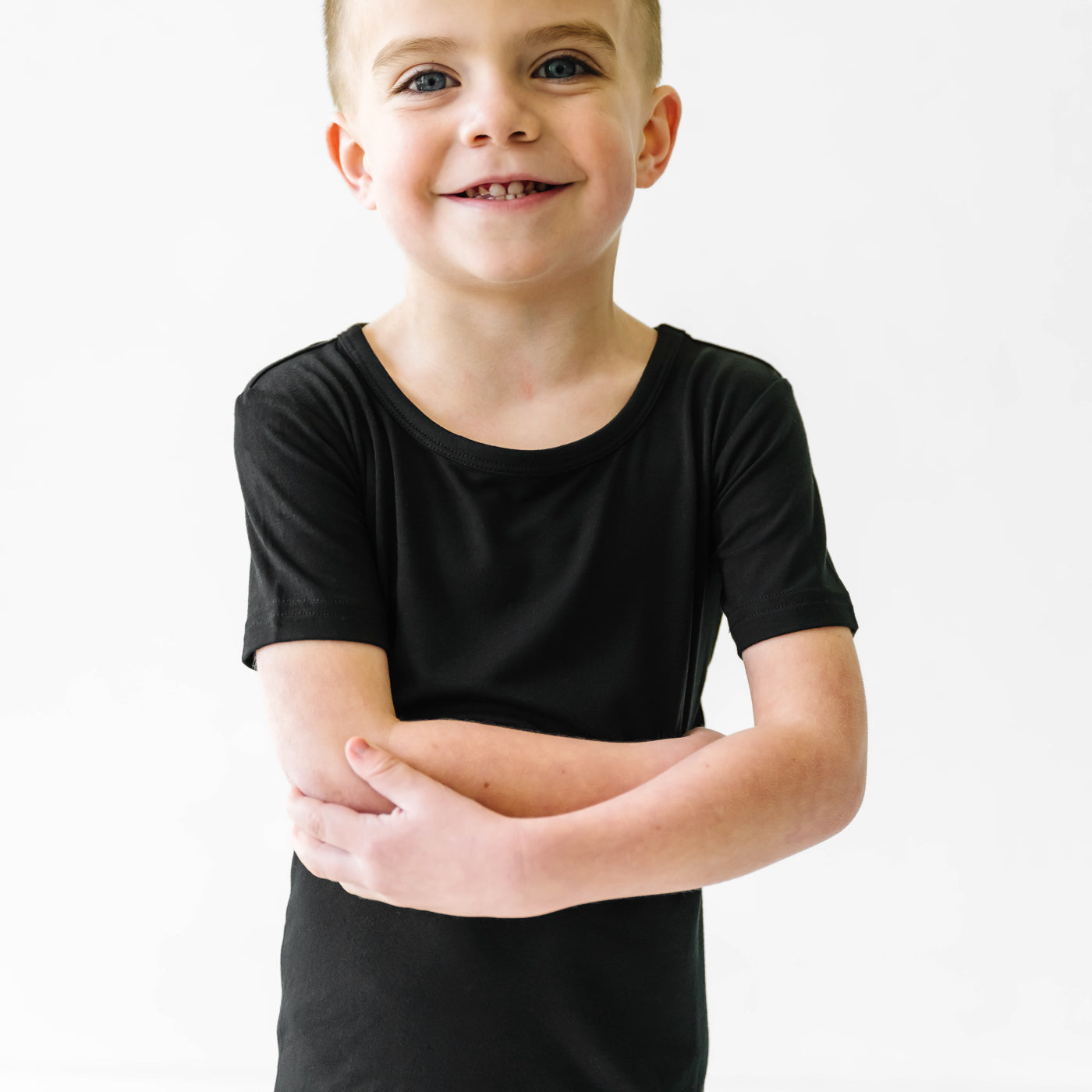 Black Two-Piece Short Sleeve & Shorts Pajama Set、mySite、g9winljtr