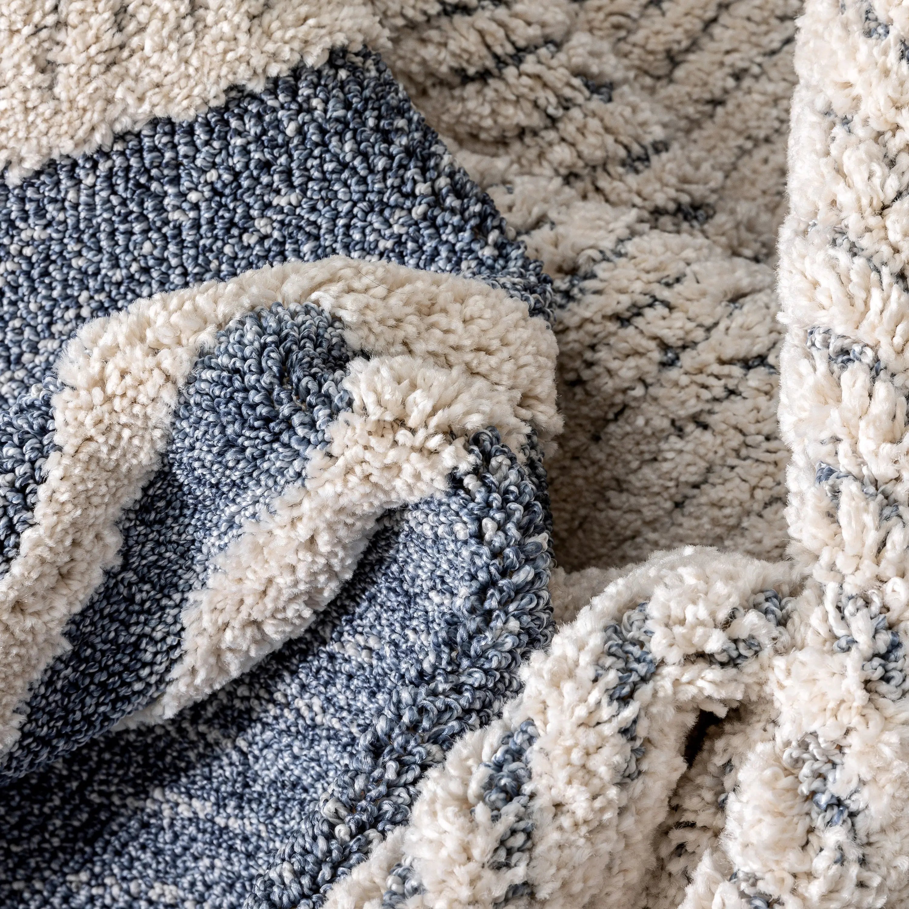 Evie Tribal Diamond Medallion Pattern Blue Looped Pile Rug、mySite、gigharbornorthrealestate