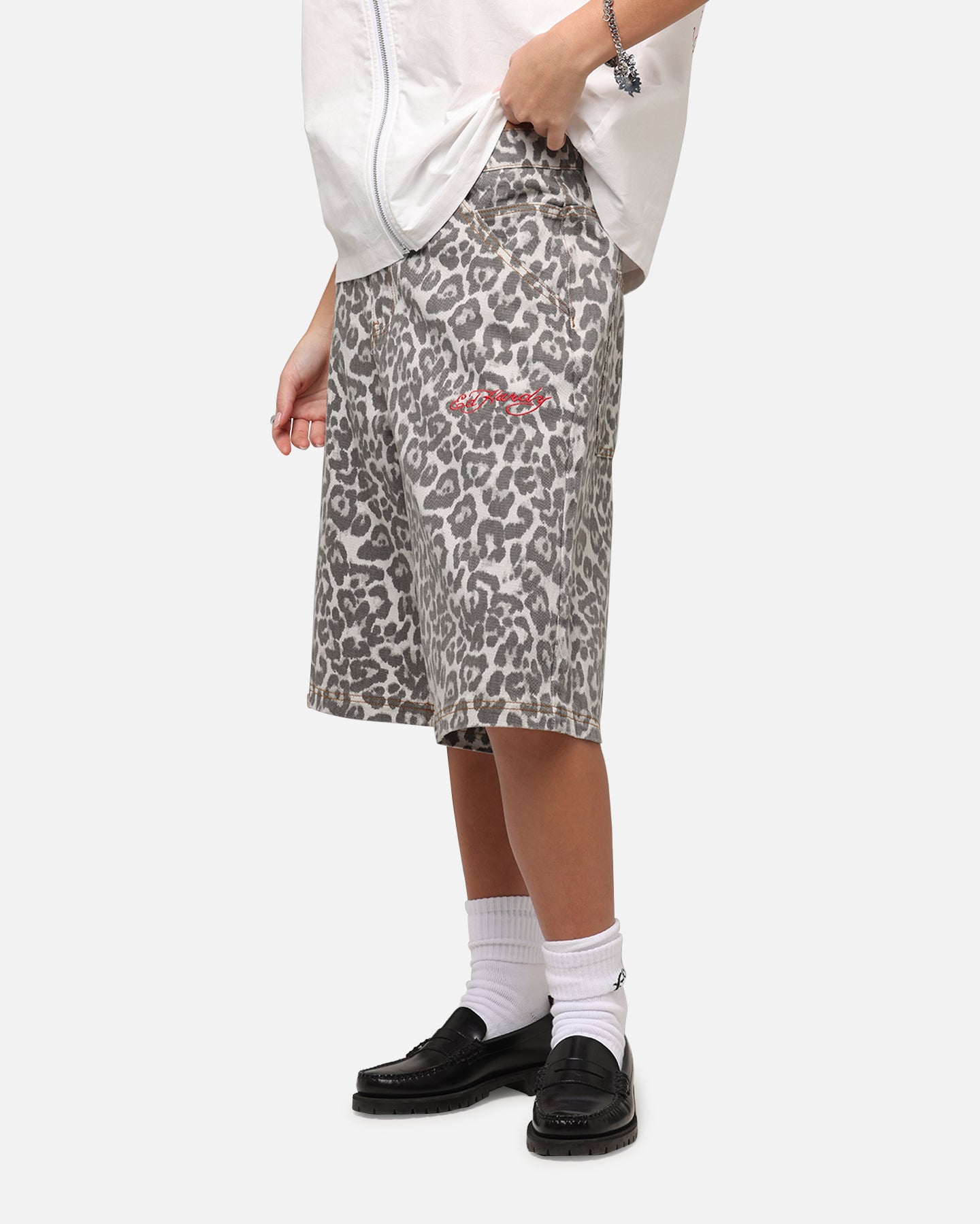 {product_title} - {shop_name}