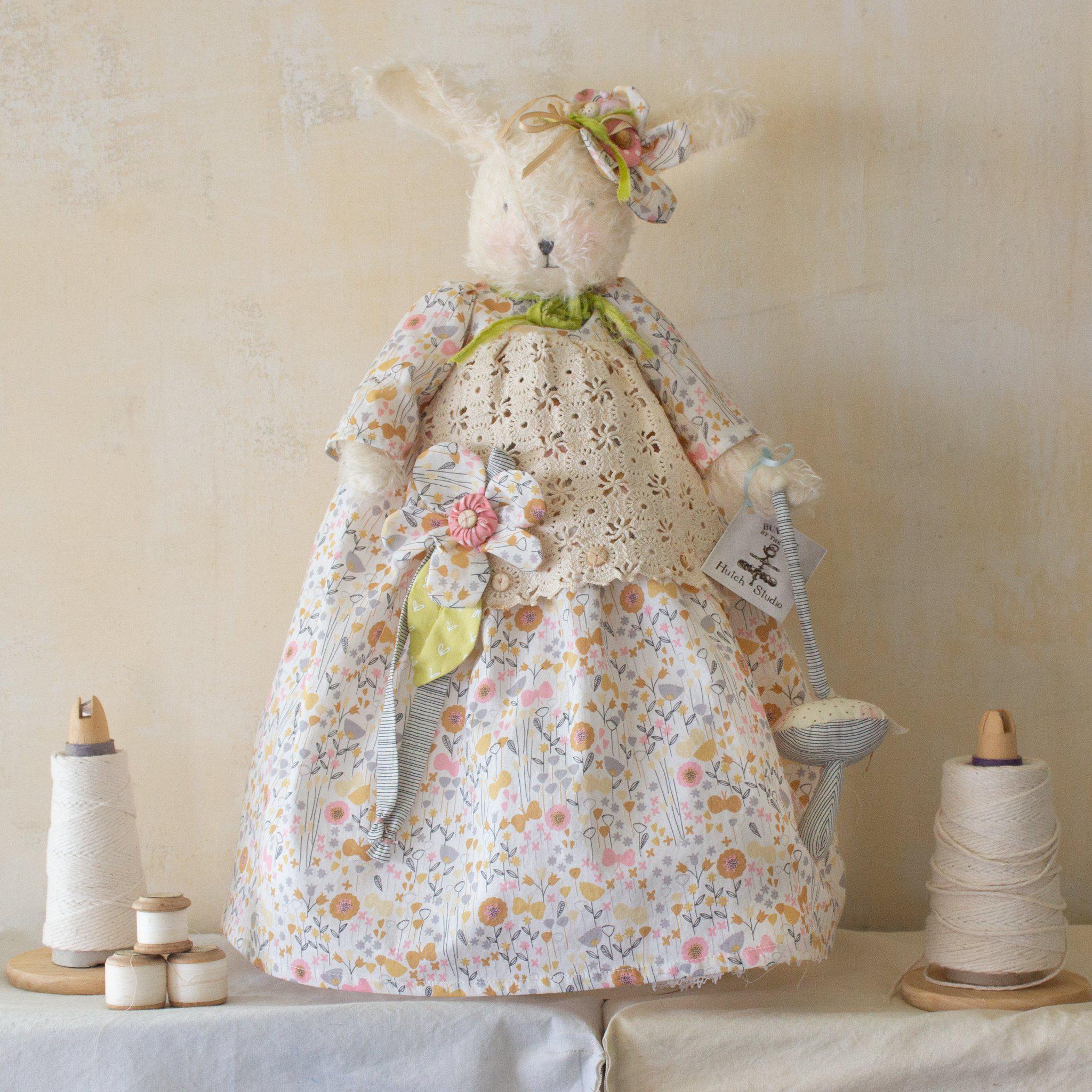 RETIRED - Hutch Studio - Miss Mustard Seed - One Of A Kind Bunny、mySite、g9winljtr