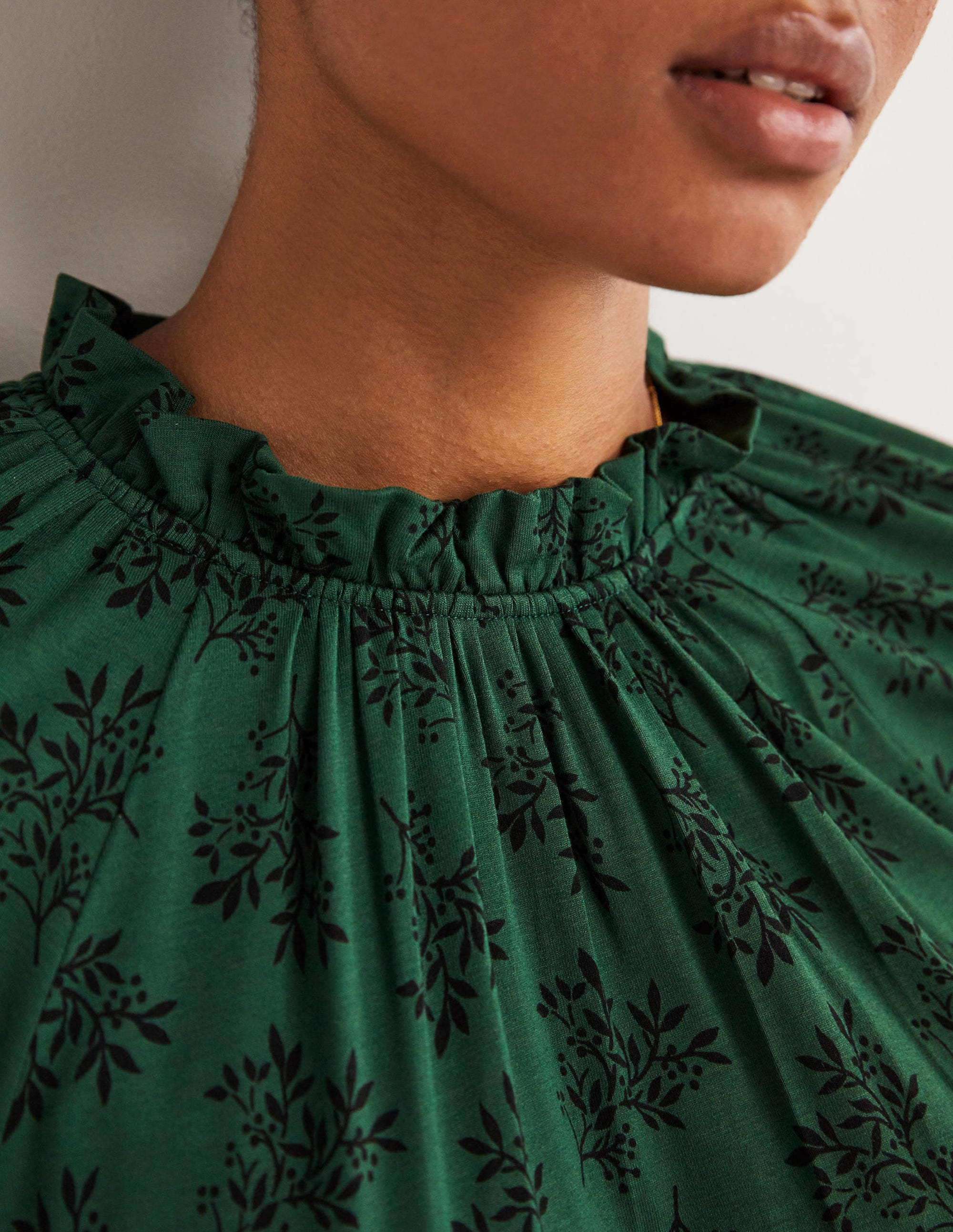  Ruffle Neck Jersey Midi Dress-Hunter Green, Pretty Blossom、mySite、ashleygrahame