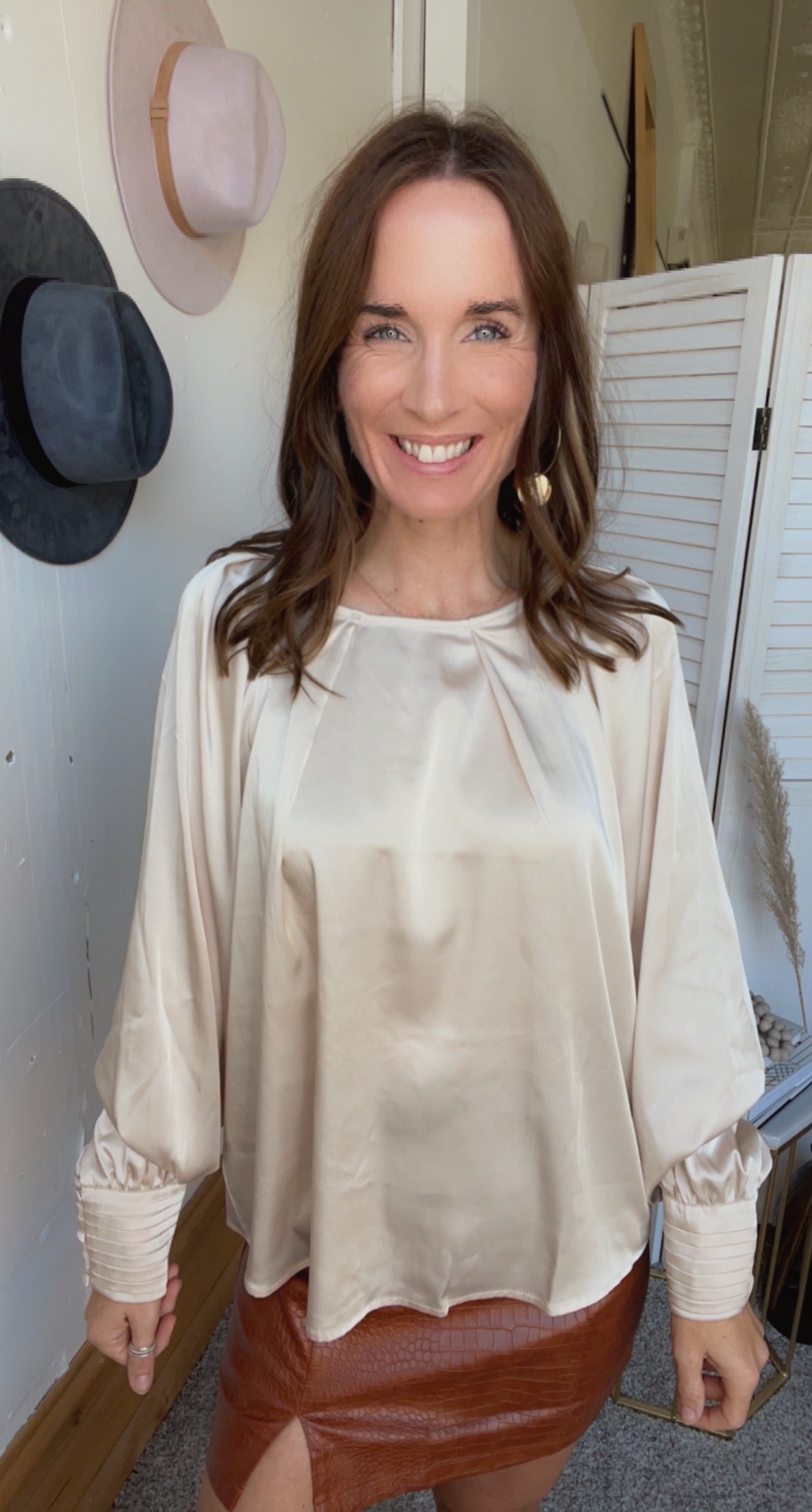 Corrine's Getting It Done Blouse、mySite、garagedoors4me