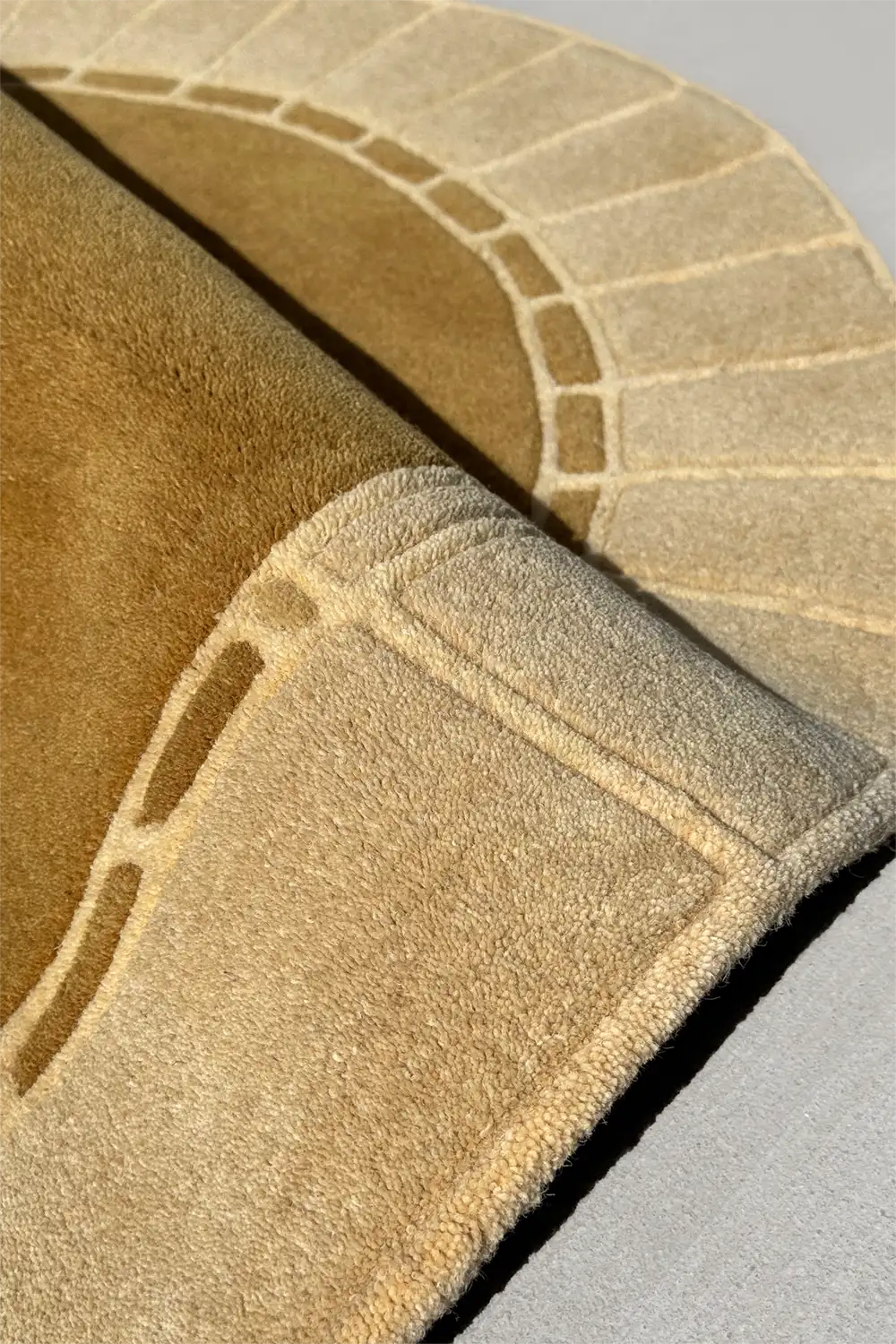 Portico Gold Arch Hand Tufted Wool Rug、mySite、gigharbornorthrealestate