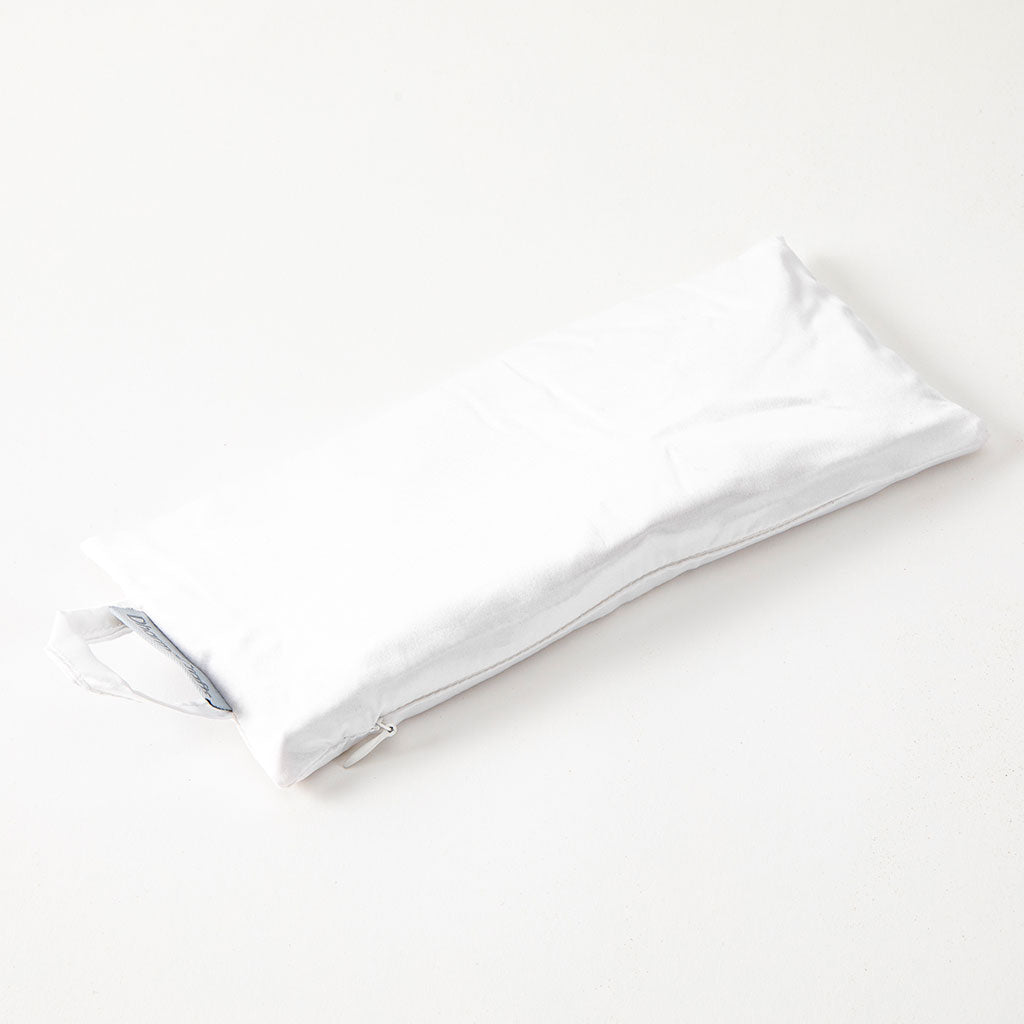 Silk Yoga Eye Pillow in White、mySite、topwebapps