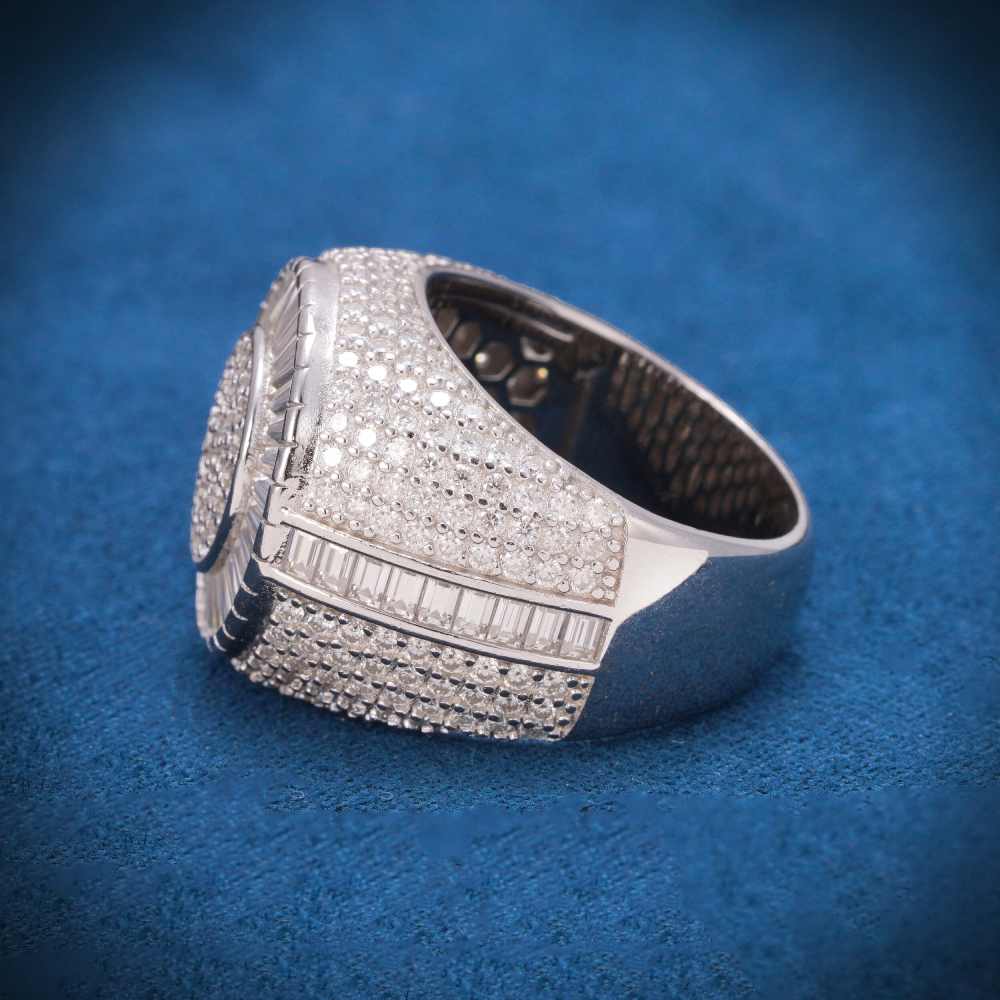 Baguette Circle Signet Moissanite Ring 14K Gold、mySite、hinf8tx79