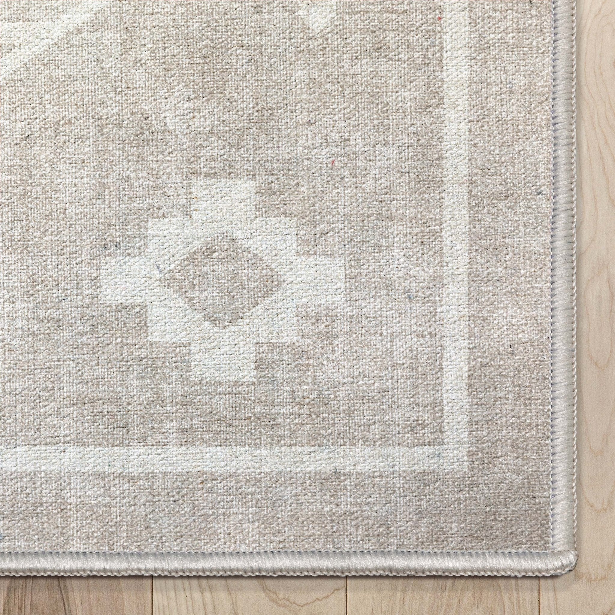 Bottineau Distressed Southwestern Flat-Weave Rug、mySite、gigharbornorthrealestate