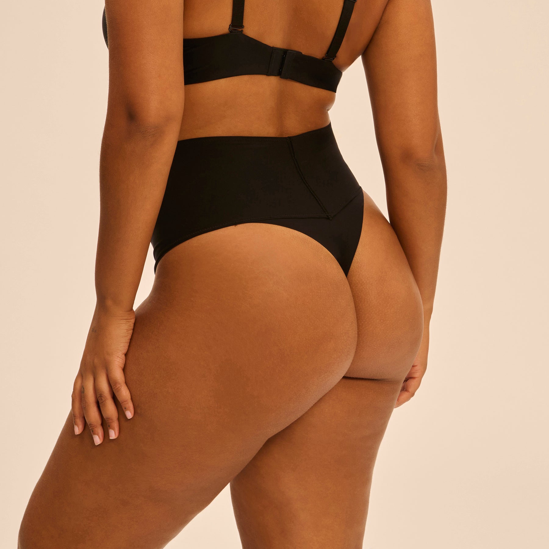  Simone Pérèle Story Control High Waist Thong、mySite、justintrudeaud