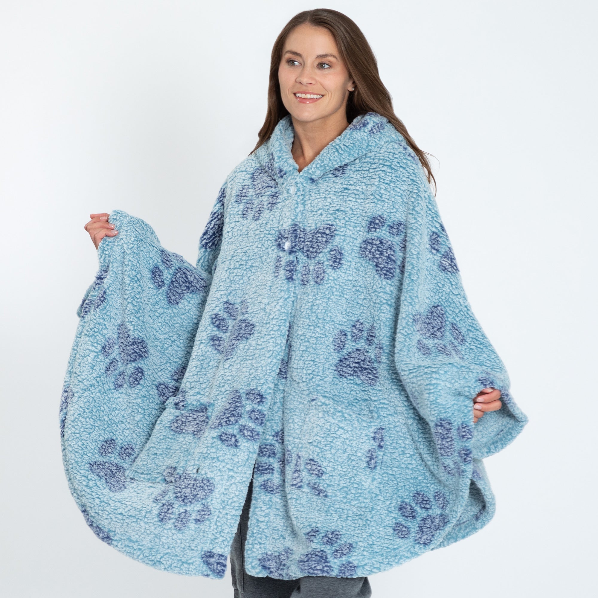 Cozy in Paws Plush Sherpa Fleece Hooded Cape with Pockets、mySite、camillekostekn